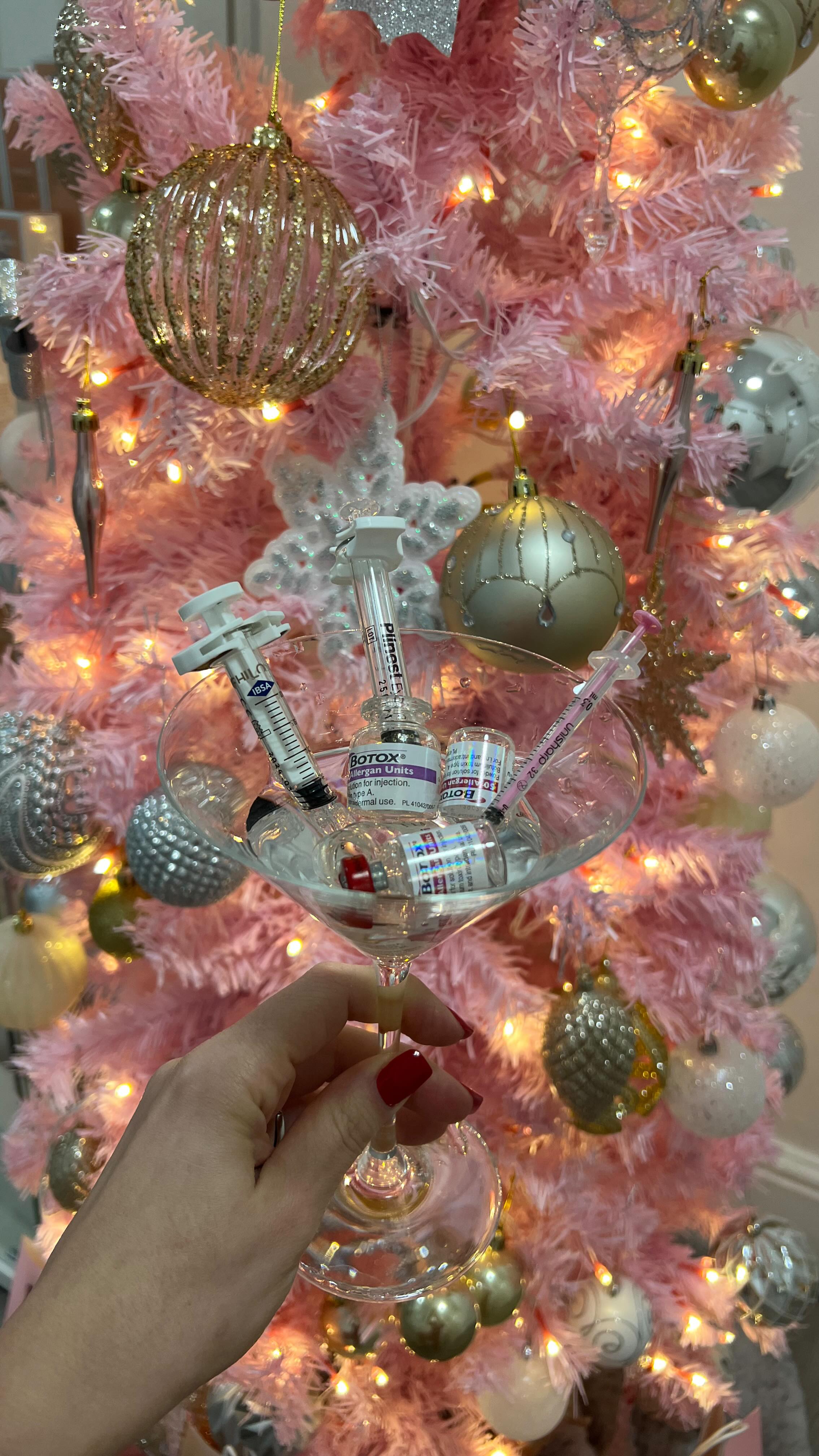 All I want for xmas is 👀 #aestheticsbyam #oxfordsalon #botox #oxfordshire #oxfordbeauty