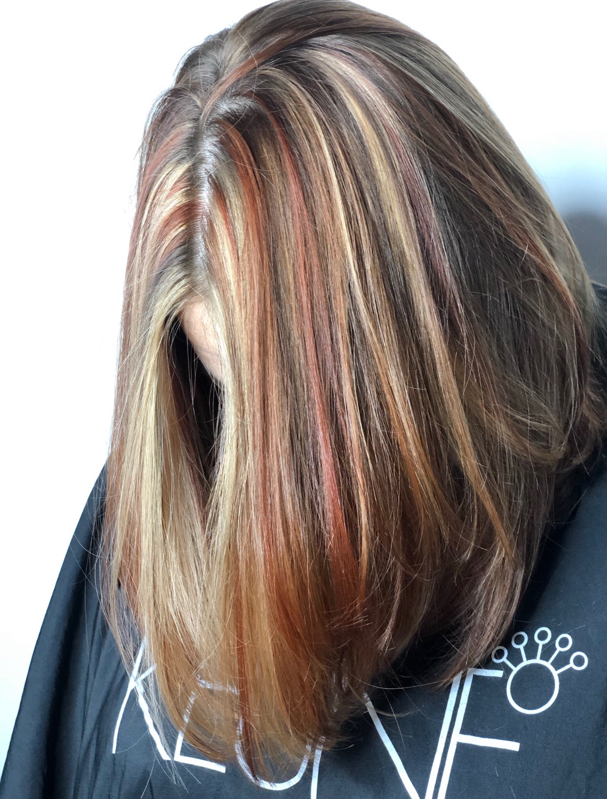 All she wants for Christmas is a hair appointment with us. 💇♀️🎄
#rochesterny #hairsalon #christmastime