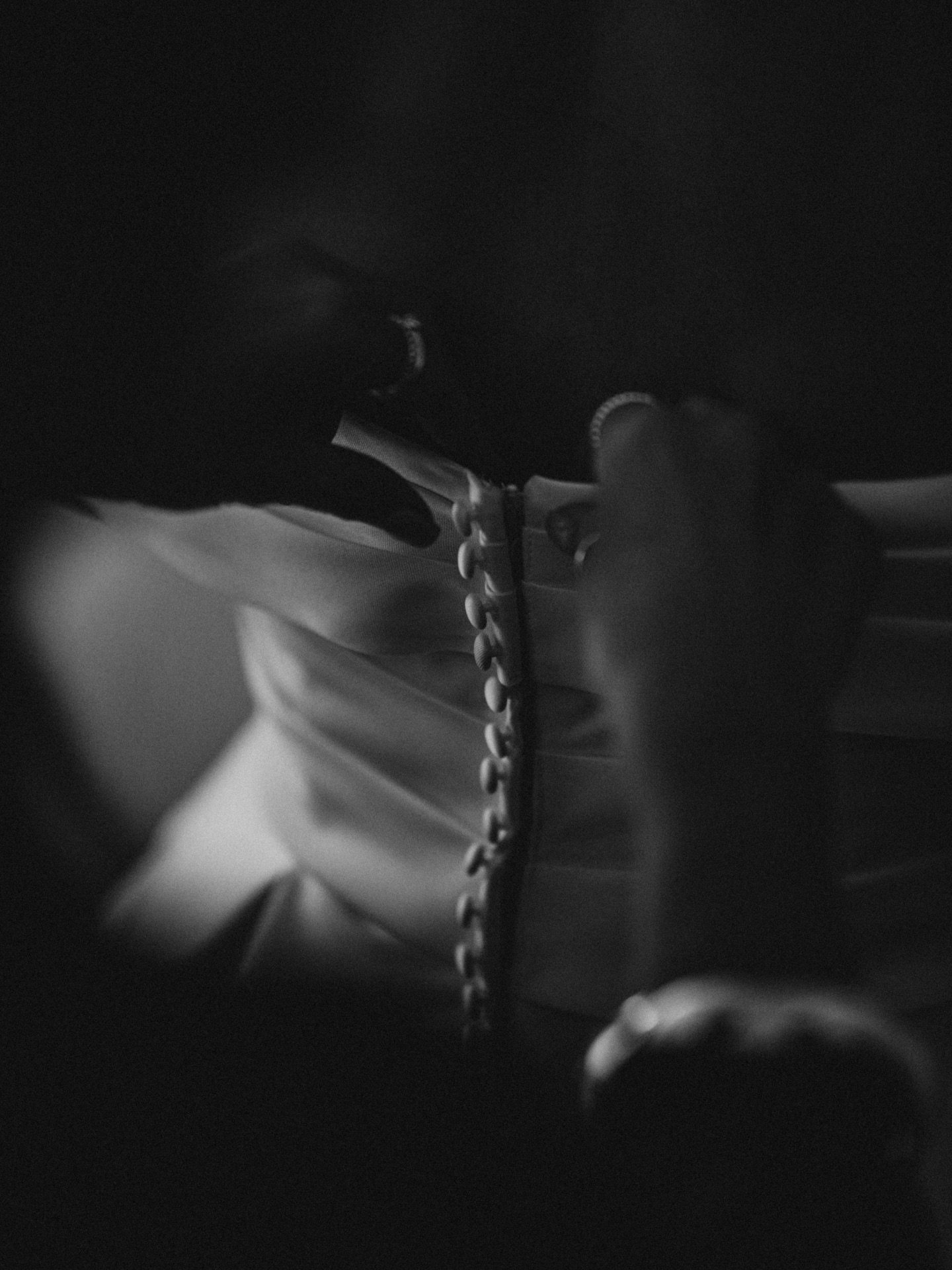 I never share black & whites on my grid, but these ones just felt a bit too perfect ✨
The little details truly matter when it comes to capturing your special day 🫶🏻
So excited to send off Justine & James’ final gallery tonight, its taken a week longer than I hoped as i’ve had a poorly little one, but looking forward to having an editing-free Christmas break before my next 2 weddings to end 2025 on✨🤍