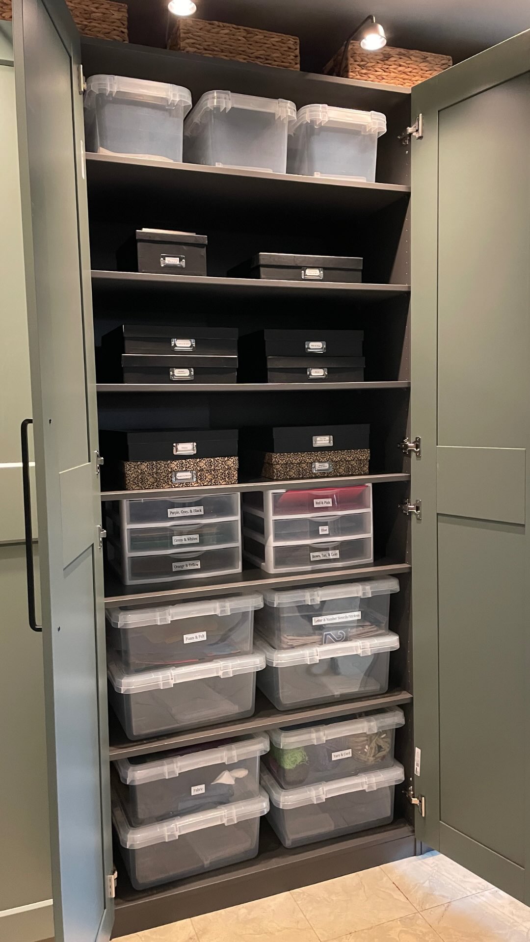 If your craft organization feels more stressful than inspiring, this one’s for you.
In our newest blog we are sharing:
✅ Why IKEA PAX works so well for craft rooms
✅ How to prep before you head to IKEA
✅ The organizing supplies we used inside the cabinets
✅ And how to plan a system that can change as your hobbies do
👉 Head to the link in our bio to read the full blog and see the system come together step by step
OR
drop the word PAX below and we will send the blog straight to your DMs
(And yes, the best way to reach us to hire us for your project is still through the contact form on our website (link in bio).
#IkeaPax #CraftRoomOrganization #CraftStorage #OrganizedCraftRoom #lexingtonkyorganizer