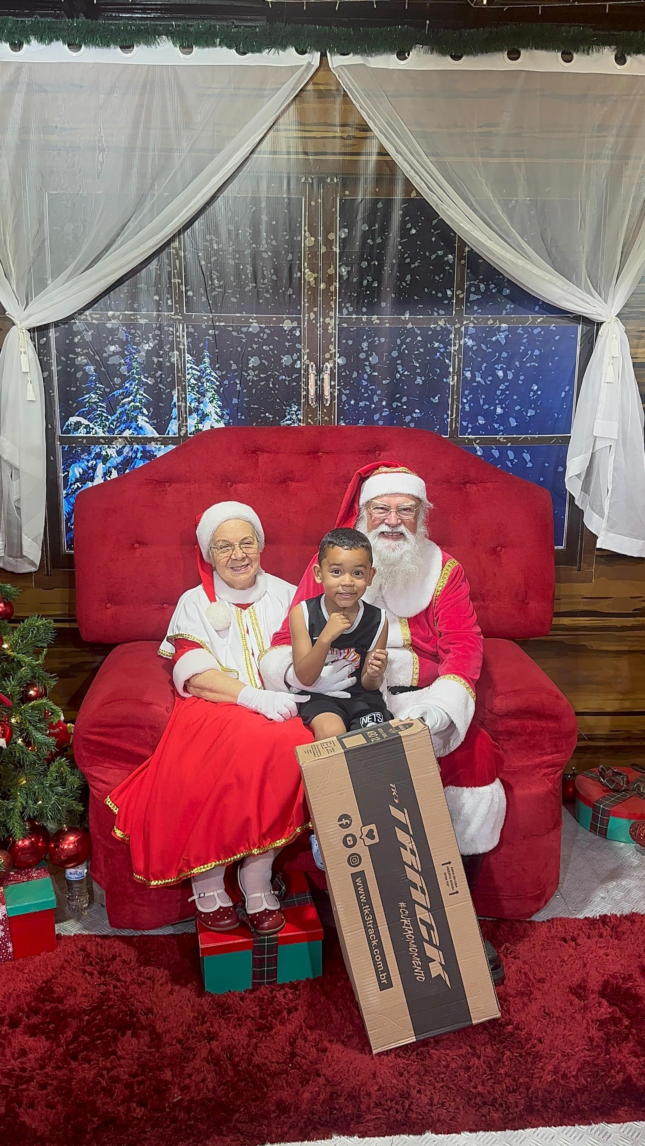 🎅✨ A Carreta do Papai Noel está chegando!
Neste domingo, 21 de dezembro, a partir das 18h, o clima de Natal vai tomar conta da Praça do Coreto, em Nova Contagem.
Vai ser um momento especial pra reunir a família, viver a magia do Natal e celebrar juntos esse tempo de alegria. 🎄💛
Eu espero você lá pra viver esse encontro, sentir o clima natalino e fazer parte dessa noite tão especial pra nossa cidade. ✨
📍 Praça do Coreto – Nova Contagem
🕕 A partir das 18h
👉 Marca aqui quem não pode ficar de fora e vem com a gente!