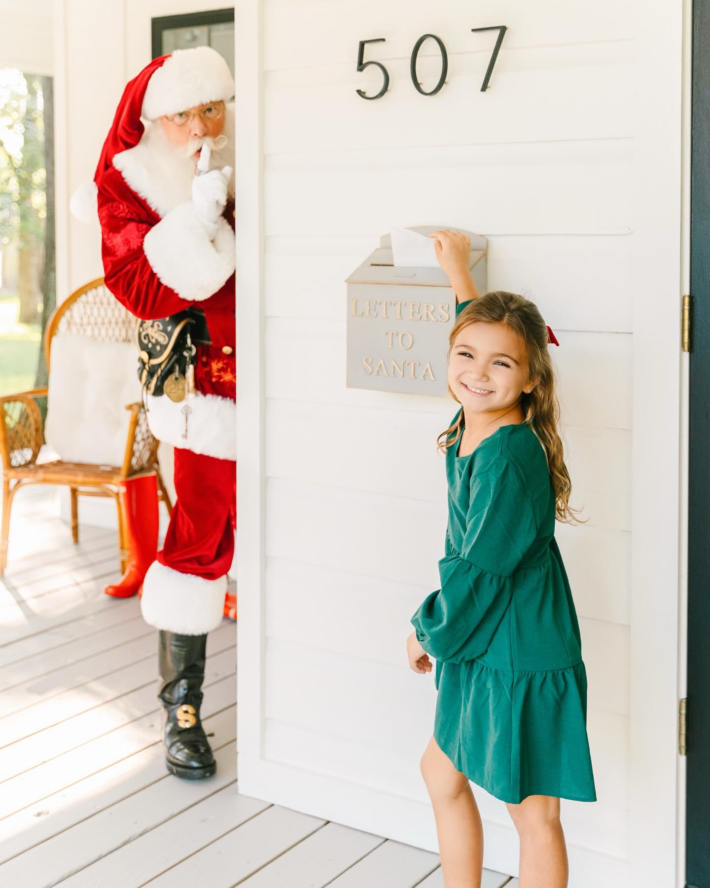 Merry Christmas 🎄 Thank you for an amazing year behind the lens. I’m already excited for all the sessions and stories to be captured next year!
#houstonphotographer #merrychristmas #tomballtx #houston #htx #cypresstx #familyphotography #candidchildhood #clickinmoms #thewoodlands