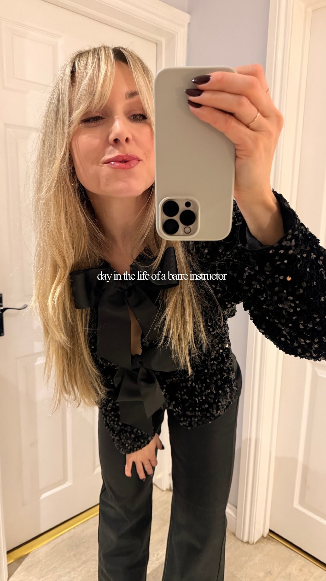 ::day in the life of a barre instructor
#BodyAltar #BarreAltar
#BAMethod #BACommunity #BAbody
barrebody mybodymyaltarmyhome BAspicy
barre barrefitness barreworkout barreclass barreinstructor barreonline barresohard barrefit barrebody barreaddict barrelove barrestrong barrepilates barreclasses barrestudio barreondemand pilates lowimpactbarre spicybarreburn barrebody