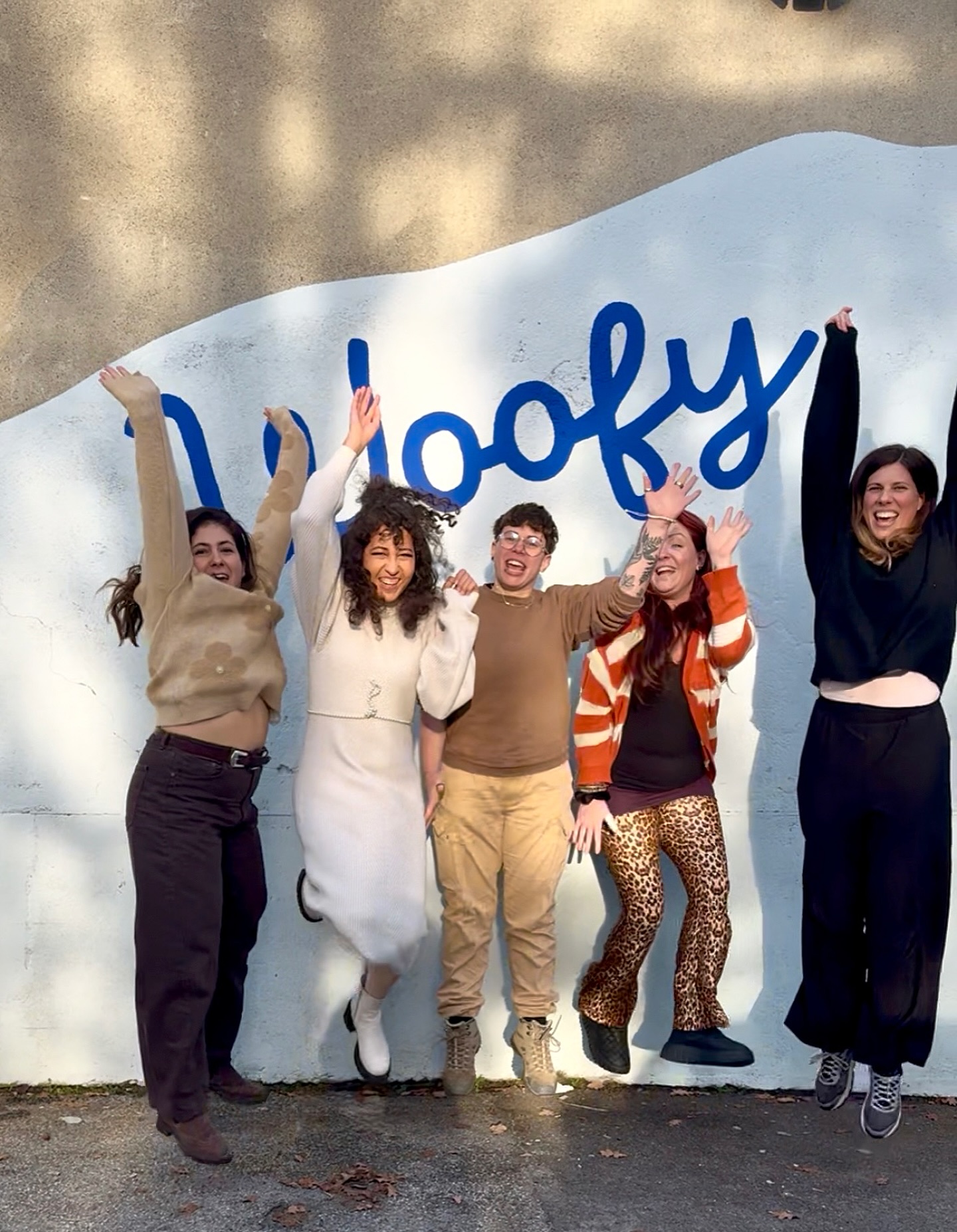 L’Équipe Woofy est prête pour 2026!
Nous vous souhaitons une année 2026 riche en joie, amour et santé avec vos chiens adorés, et nous nous réjouissons de vous revoir très bientôt! 🥂 ✨🍀🐾
#newyear #2026