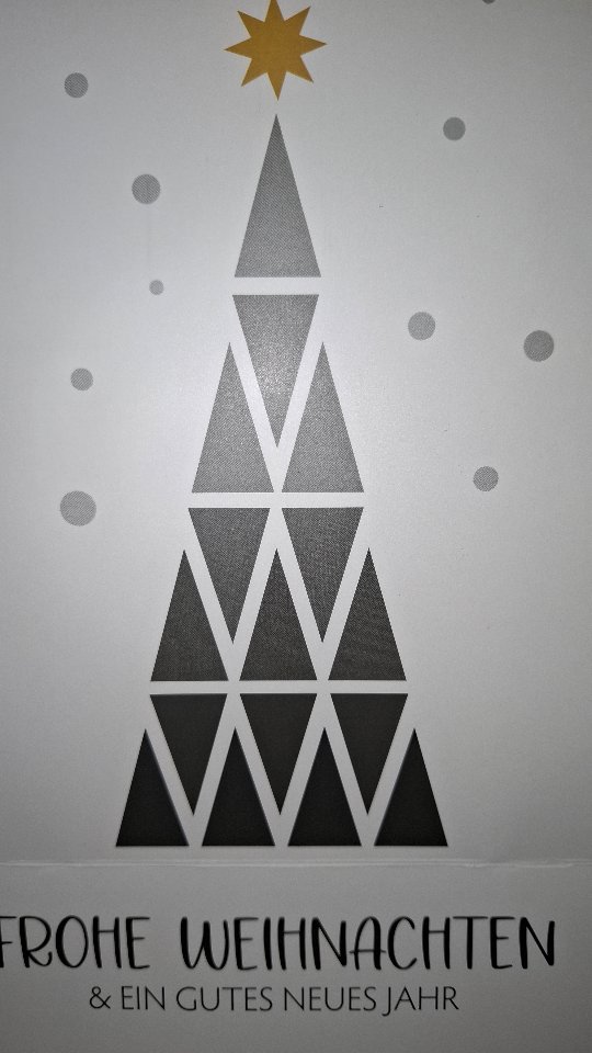 Moin, Moin!
Letztes Wochenende haben wir unsere alljährliche Weihnachtsfeier zelebriert!
Mit guten Gesprächen, toller Stimmung und einem Team, welches einfach zusammenpasst.
Wir danken unseren Mitarbeitern, die jeden Arbeitstag mit Empathie, Herzlichkeit, Engagement und Leidenschaft füllen.
Wir freuen uns auf ein gemeinsames neues Jahr!
#teamliebe #ambulanterpflegedienst #ambulant #weihnachtsstimmung🎄❤️❄️ #weihnachtsfeier