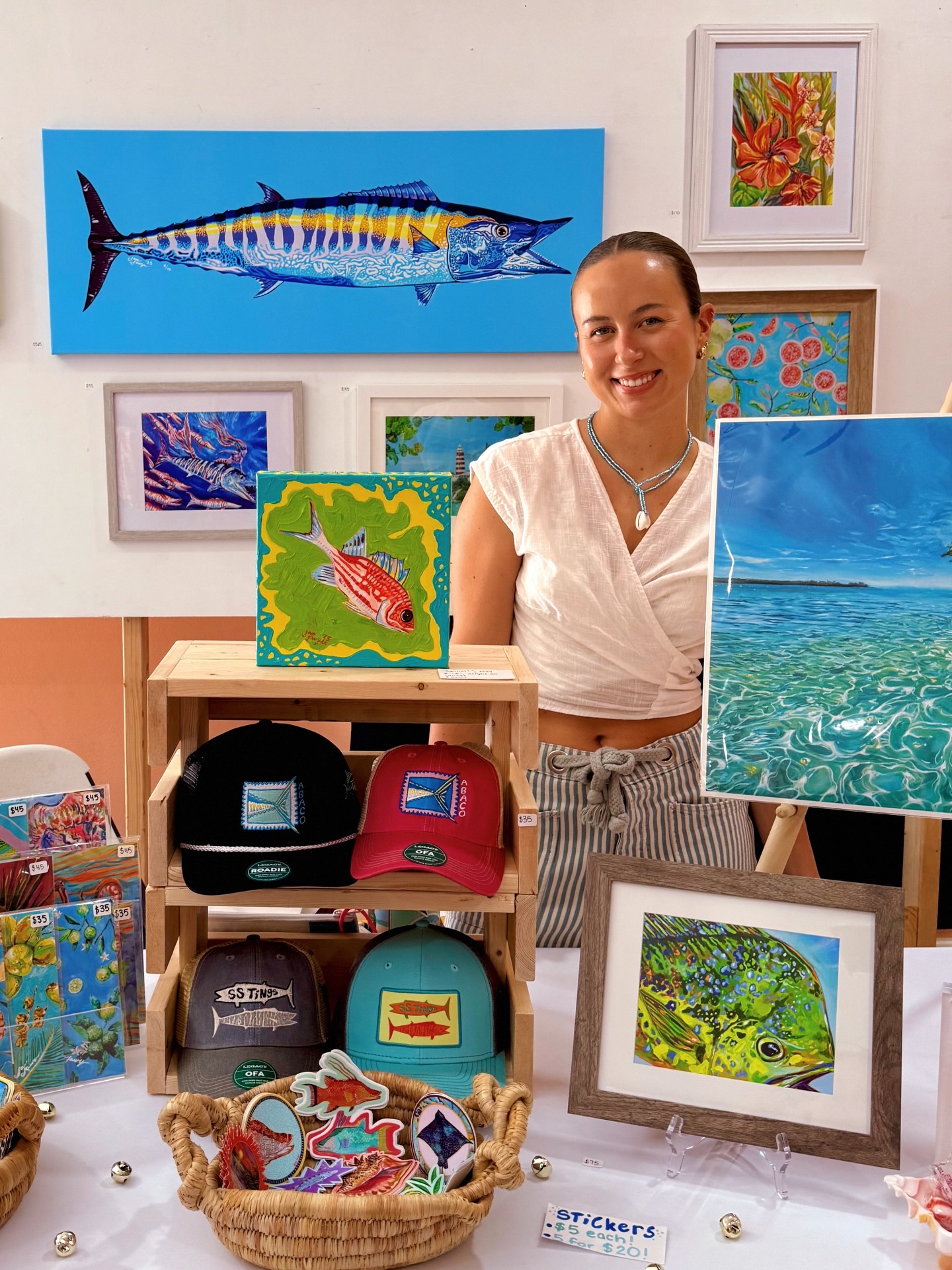 Thank you so very much for the support this show season 🐠 Thankful for everyone who came out and visited. To everyone who purchased a piece, I hope it makes your space even more special. Lots of love!
Merry Christmas ❤️