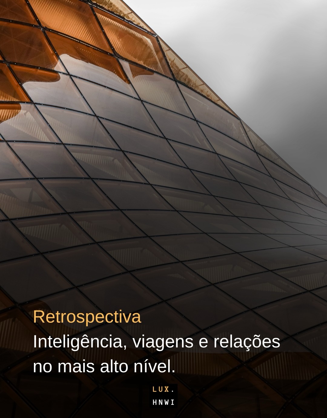 Retrospectiva LuxHNWI 2025
Inteligência, viagens e relações no mais alto nível.
2025 foi um ano de consolidação: projetos B2B, B2C e B2G, experiências autorais para clientes finais e a expansão consistente da Plataforma LuxHNWI como hub de conteúdo, educação e curadoria para o mercado de luxo.
Ao longo do ano, desenvolvemos experiências exclusivas em lojas, produzimos eventos, participamos dos principais fóruns globais do setor e estruturamos projetos de consultoria que conectaram marcas, destinos e pessoas com propósito e profundidade.
Nada disso seria possível sem a confiança das Marcas, parceiros institucionais e clientes que caminharam conosco — e sem um ecossistema global alinhado aos mesmos padrões de excelência.
Seguimos para 2026 com foco em expansão estratégica, experiências ainda mais proprietárias e relações de longo prazo.
🔗 Cases, projetos e conteúdos completos no link da bio.
🤝 Parcerias e briefings via DM.
#luxhnwi #luxury #luxurytravel #viagensdeluxo #highnetworth