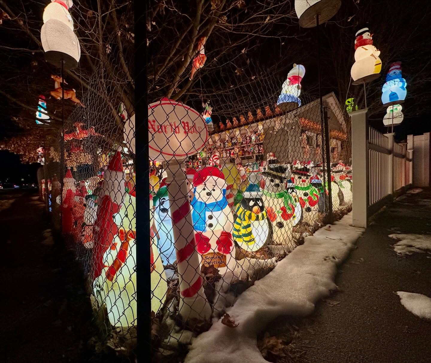 I had to make some photos from this nationally recognized light display in our community. I loved seeing this every year. It will be missed😢