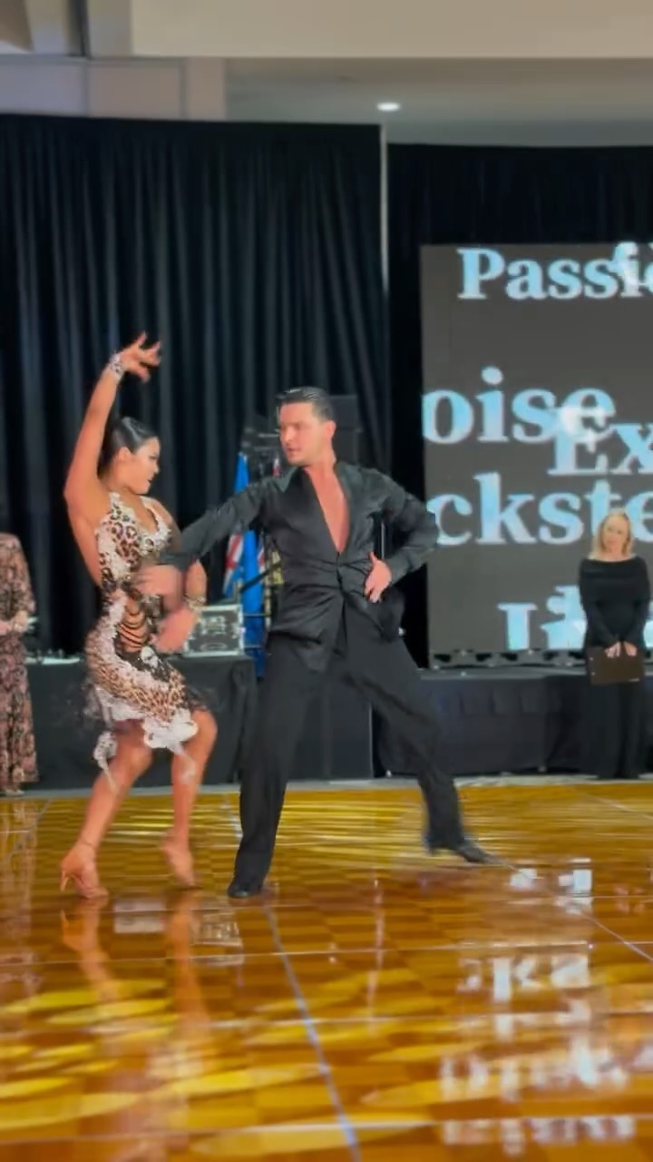 Embodied expression through dance.
At GiR Fitness, we train dancers for
✨ athletic performance
✨ aesthetic beauty
Strength without stiffness.
Power without bulk.
Control that blends into movement.
Because when the body is prepared,
the art gets to speak louder.
Train smart. Move beautifully. Perform freely.
@alexey_and_vlada_karaulov @c1alree @g.i.r.fitness @foreherfitness
#GiRFitness #DanceAthlete #StrengthForDancers #AestheticPerformance #MovementIsArt TrainWithIntention