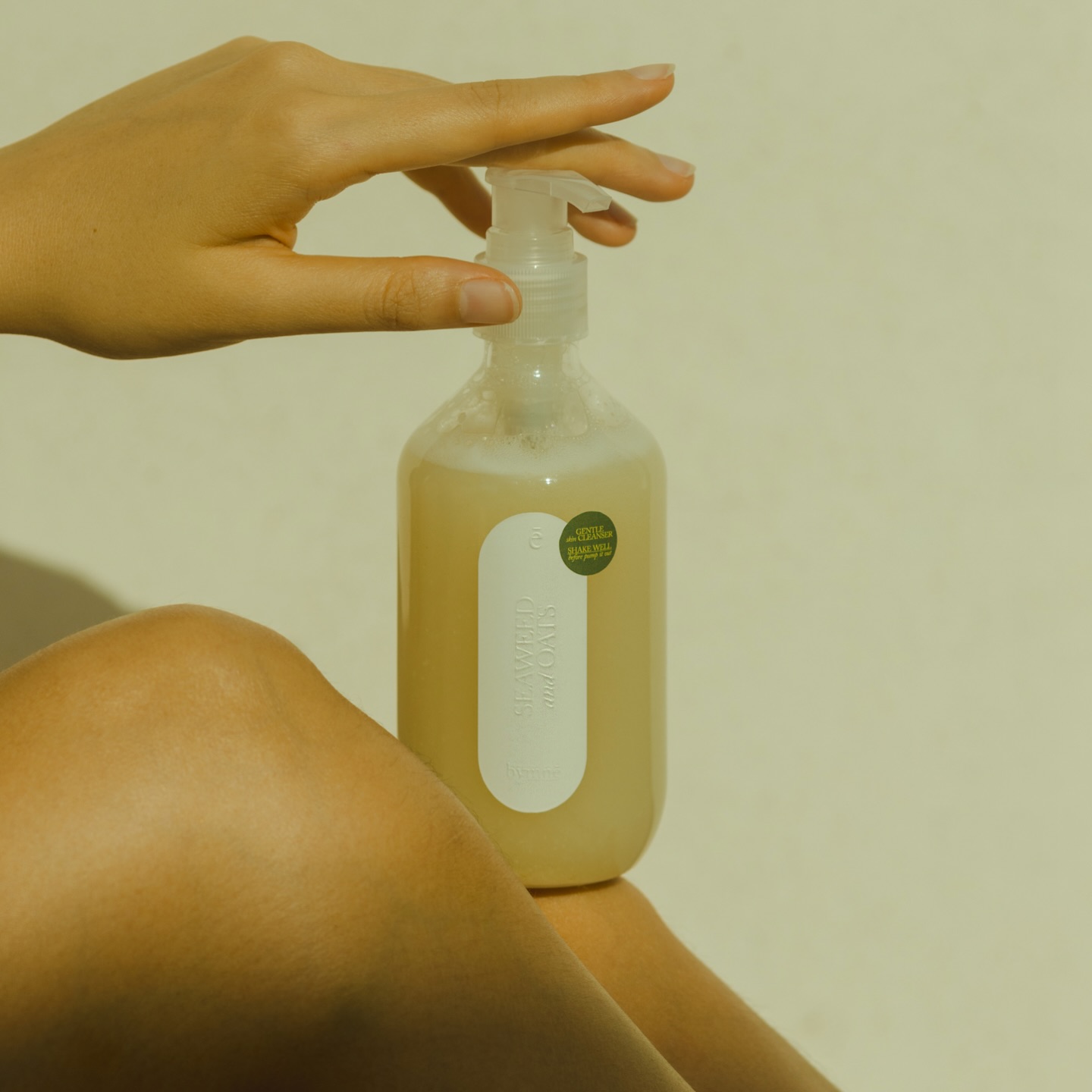 Seaweed & Oats 〰️ no sls/sles cleanser soap • no parabens • no pegs (polyethylene glycol)
Natural Skin Cleanser — soothing & calming
#seaweedandoats #nonslsproduct #balinatural