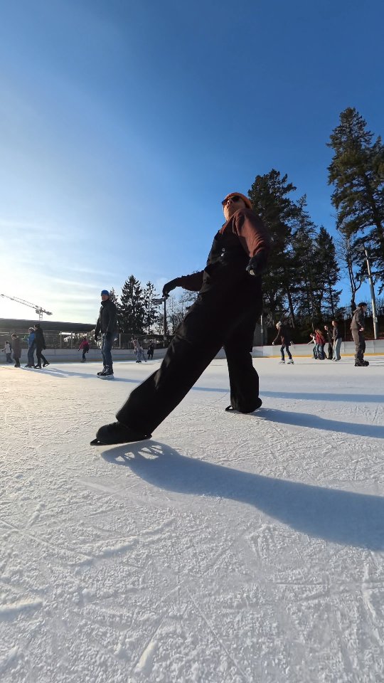 Have you hit the ice yet this season? ➿❄️