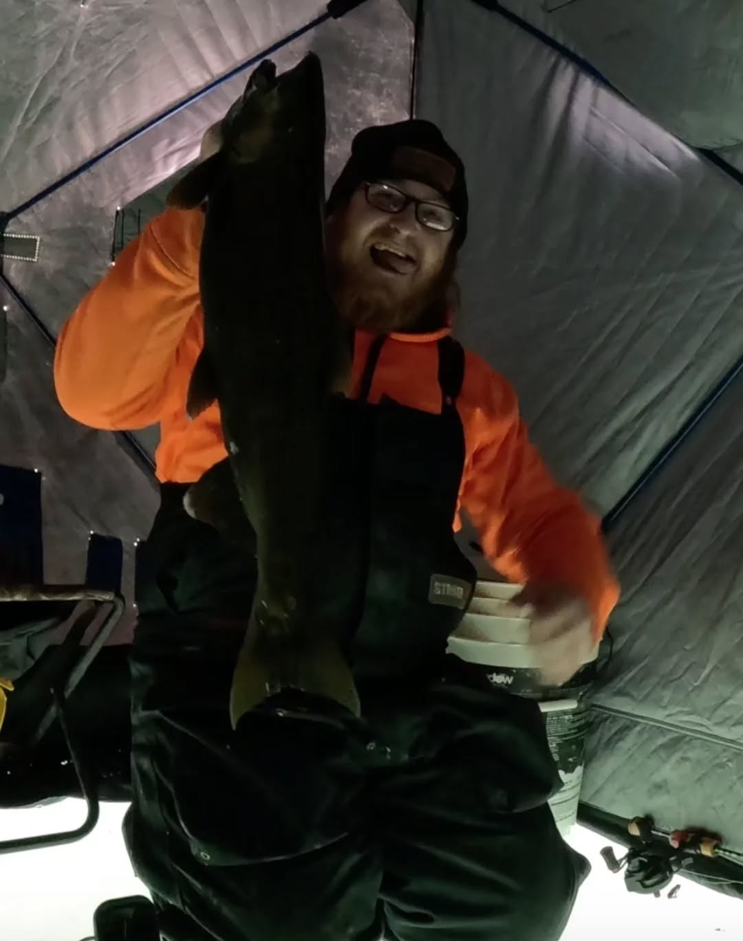 My drunk N Dizzy jig with a white Freedom Baitz frog man got me a dandy coho today 🙌🎣 The Walker Custom Pannie Bandit rod got a work out on this one #LToutdoors #michiganoutdoors #icefishing #freedombaitz #cohosalmon