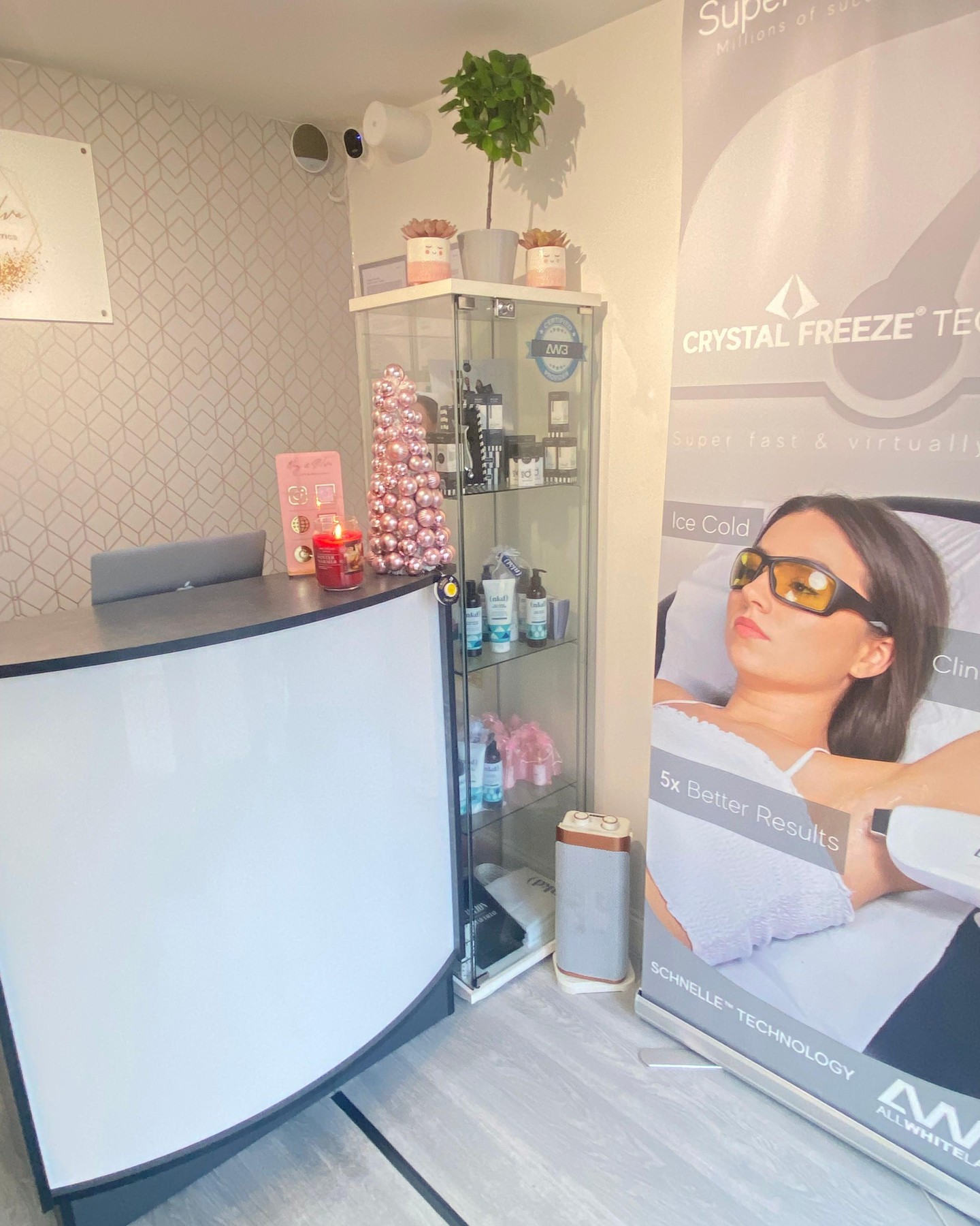 Ready to transform your skin journey today?
Discover the power of our exclusive treatment packages. Whether you’re after glowing skin, smoother results, or a confidence boost, our tiered options are designed to fit your goals and budget. Each package includes advanced care, priority booking, and special savings you won’t find anywhere else.
Curious which package is right for you? Let’s chat about your perfect plan.
Book your consultation with Naz now ✨