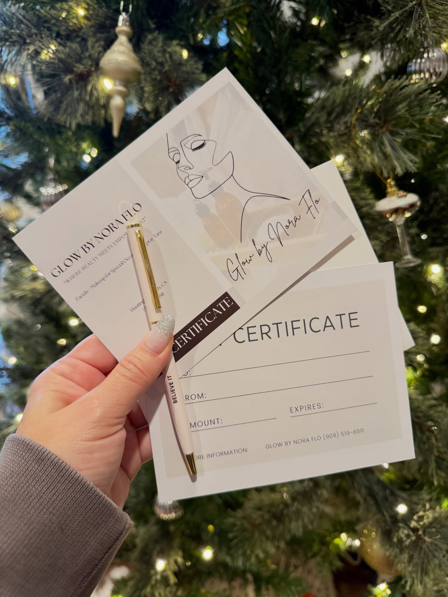 Need a last minute gift?! Give the gift of beauty- a relaxing facial, a bronzy glow, or glam for a special occasion 🤍
Glow By Nora Flo gift certificates are available now, because the best gifts come with a glow ✨🎄
#ocbeauty #iebeauty #glowbynoraflo