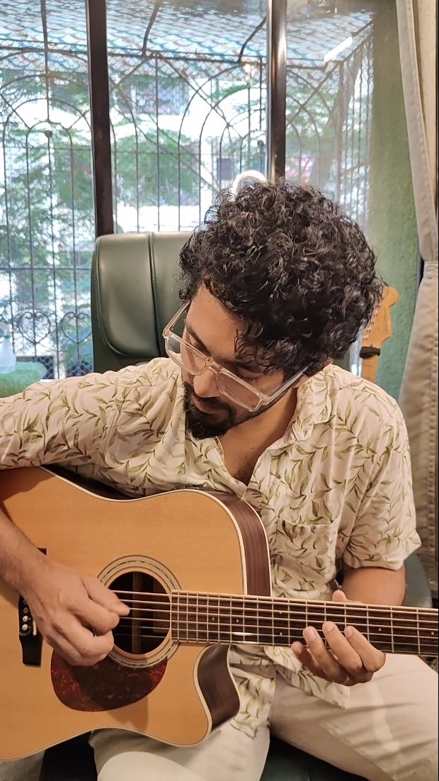 Acoustic vibes 🎵
🎥 @ancy_joel ❤️
#homestudio #MusicProducer #guitar