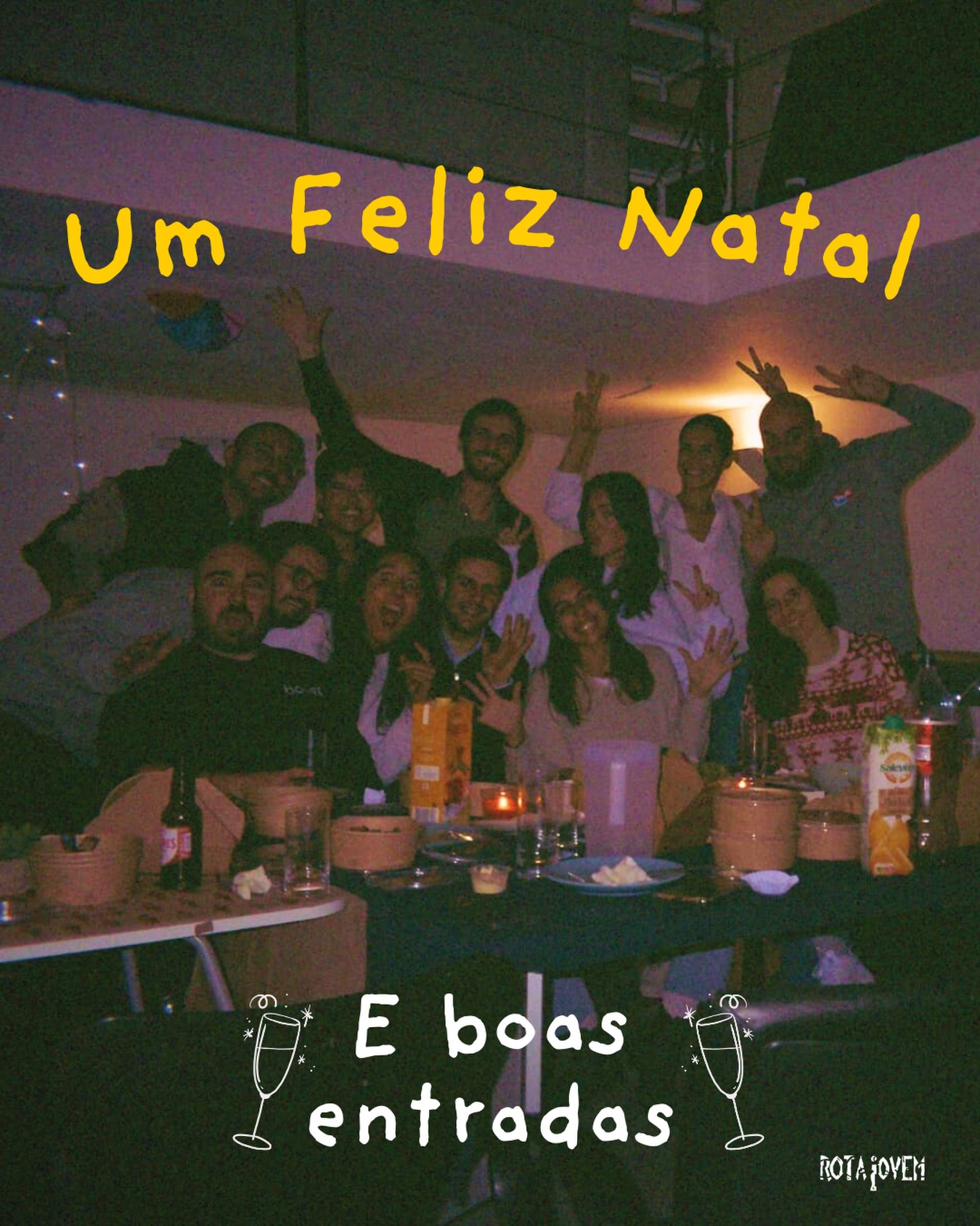 Boas Festas 🎄
Depois de um ano 2025 repleto de novos desafios, conquistas, parcerias e projetos, o que mais queremos reforçar neste final de ano é o sentimento de gratidão 🤗
Agradecemos a todos e todas que fizeram caminho connosco, desde participantes de projetos nacionais e internacionais a parceiros institucionais. A todas as pessoas que dedicaram um pouco do seu tempo à Rota Jovem e às nossas diversas iniciativas e que nos fizeram crescer e sonhar mais alto ✈️ .
A todos e todas que nos acompanham, desejamos uma boa época festiva e uma boa entrada em 2026! Que seja mais um ano especial, de parceria e que, acima de tudo, seja de crescimento conjunto 🫂
Equipa Rota Jovem 💛