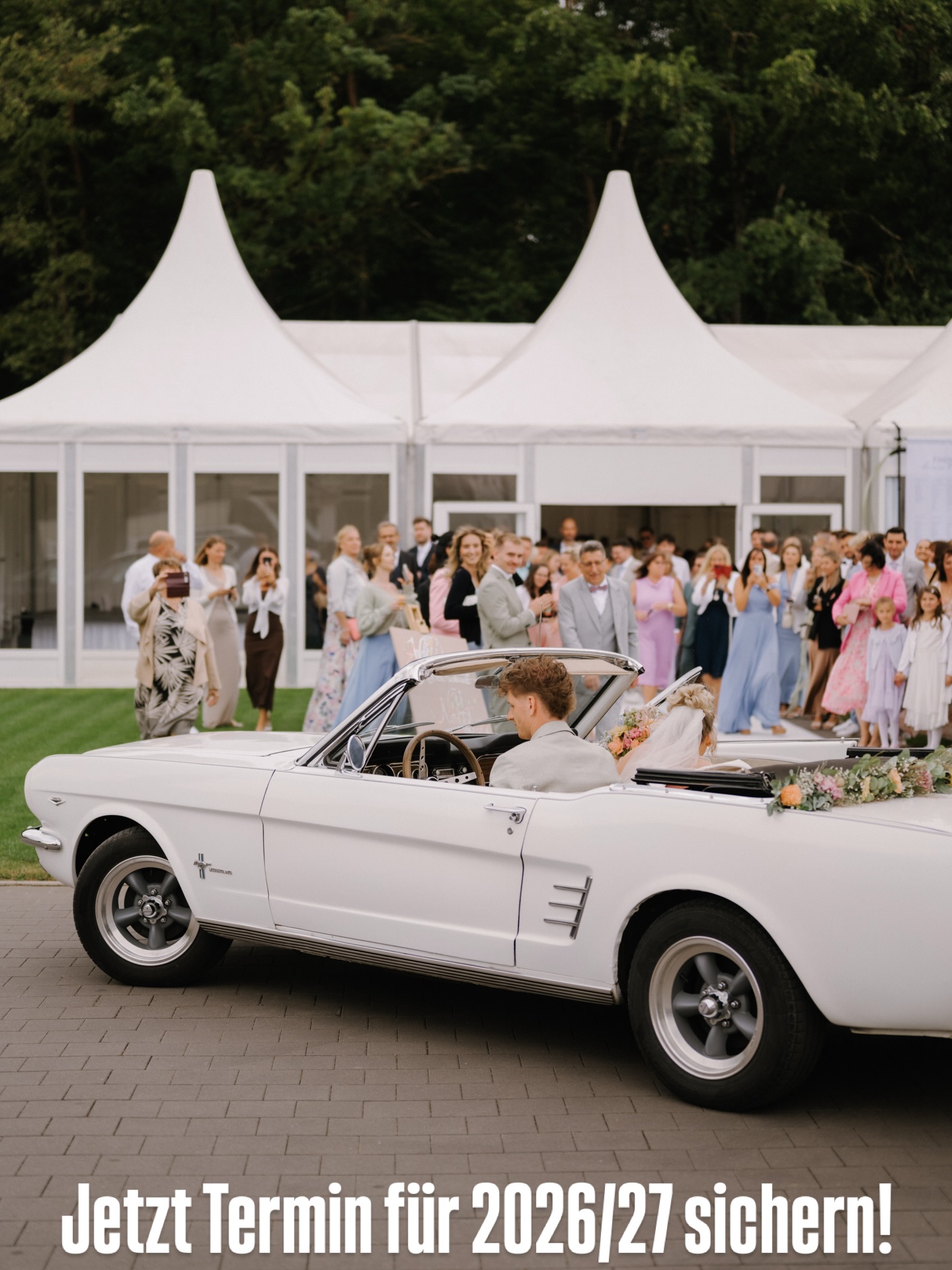 FREIE TERMINE 2026! 💫
!Jetzt Last Minute Rabatt sichern!
Seid ihr noch auf der Jagd nach DER Location, die eure Hochzeit unvergesslich macht? Stellt euch vor: ein Ort, an dem eure Träume wahr werden und ihr einen Tag erlebt, der alles übertrifft!
Für 2026 haben wir noch ein paar wenige, heiß begehrte Samstage frei. Ja, ihr habt richtig gehört! Das ist eure Chance, in einer Location zu feiern, von der ihr schon immer geträumt habt.
Klickt auf den Link in unserer Bio und sichert euch euren Termin, bevor es jemand anderes tut! Lasst uns zusammen Magie erschaffen! ✨
PS: Selbstverständlich sind nicht nur Brautpaare willkommen. Ihr plant, euren Geburtstag größer zu feiern, oder eure Firma sucht noch einen passenden Ort für das jährliche Sommerfest? Dann meldet euch!
Wir freuen uns auf eure Anfrage! 🥰
#Hochzeit2026 #Traumlocation #Hochzeitslocation #WeddingGoals #Eventlocation #Würzburg #Kitzingen #Wiesentheid #Zelthochzeit #Waldhochzeit #Eventzelt