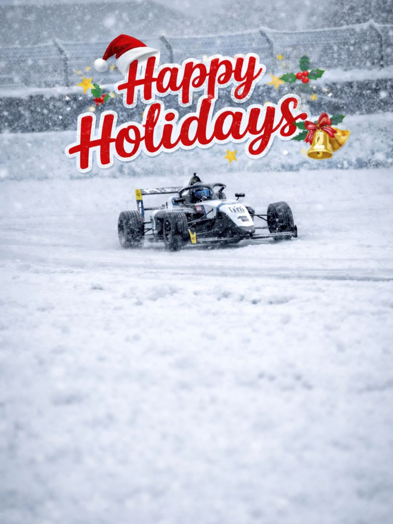 Wishing everyone a happy holidays from my family to yours!
#holidays #formula4 #frenchf4 #formula1 #kylercheezum