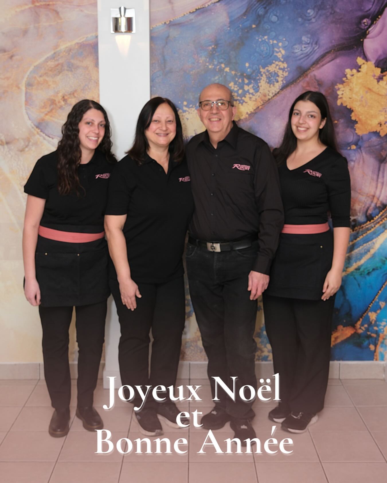 De notre famille à la vôtre, Joyeux Noël et Bonne Année!
Merci d’avoir rempli notre restaurant de rires, de bons souvenirs et de moments inoubliables cette année.
May your holidays be filled with warmth, laughter, and plenty of good food shared with those you love.
- La famille Rouby 🩷