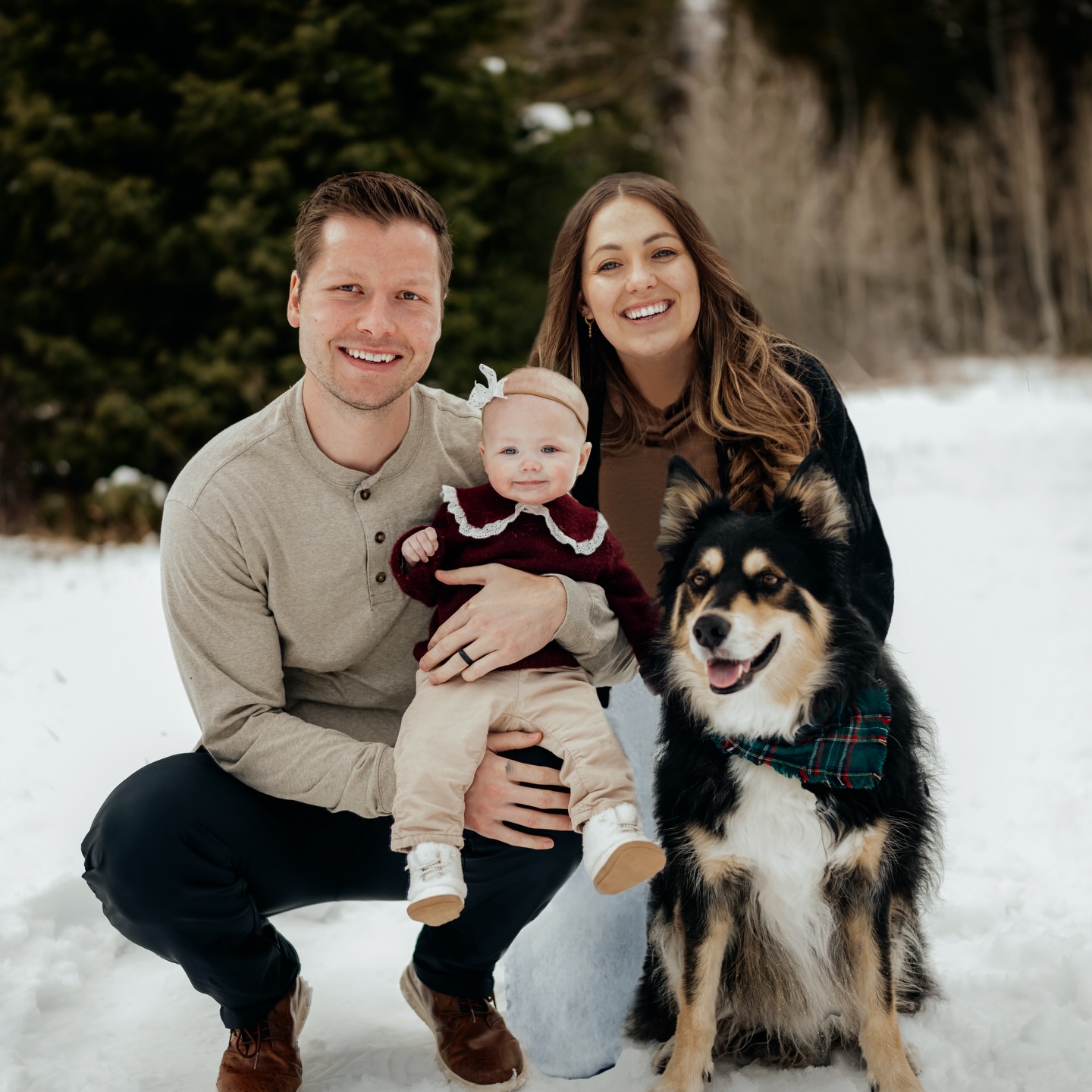 Wishing You a Merry Christmas 🎄✨
We’re so grateful for our wonderful friends and family that have made this year so special! We can’t thank you enough for all of your support - from helping our businesses grow, to loving sweet Ivy, bringing us meals, and so many laughs and kind words. We feel are so incredibly lucky to be surrounded by such wonderful people.
Merry Christmas 🎄
Love / the Ames’
A little Confession- I absolutely photoshopped myself into the first photo. 🤣 between a cold baby Ivy and Kenai absolutely losing his mind over the snow - it was the best I could do this year. 😅