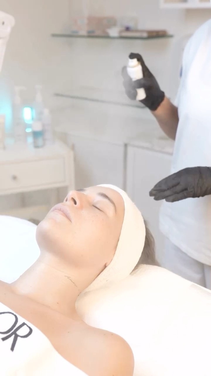 Glow begins with expert care ✨
Our signature facial treatments are designed to deeply cleanse, hydrate, and revive your skin leaving you refreshed, radiant, and confident.
Book your facial today and give your skin the attention it deserves.
#GrandFloraSalon #FacialDubai #SkinCareDubai #GlowSkin #LuxuryFacial
