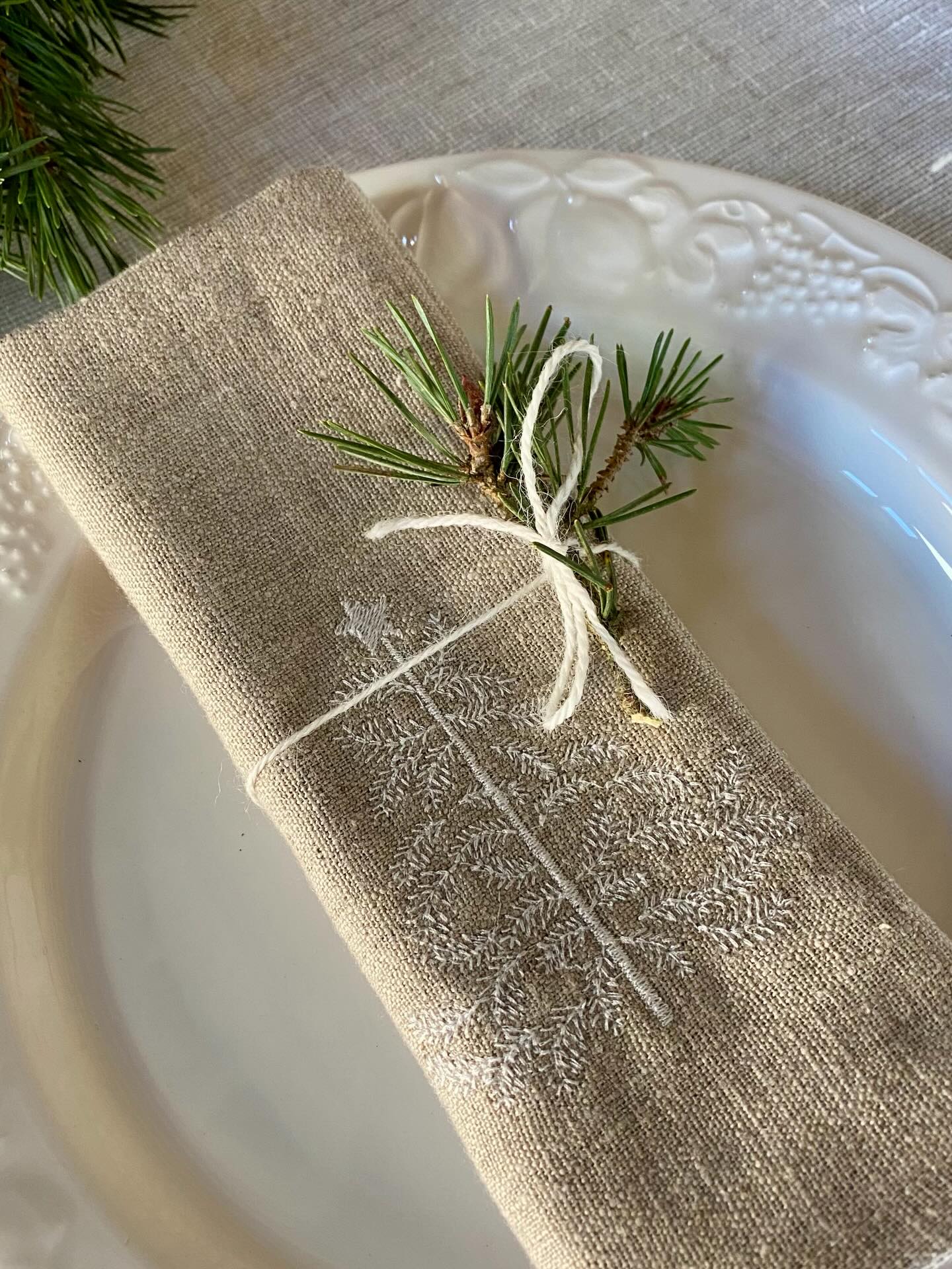 Joyeuses fêtes ✨
Ma chanson de Noël préférée, ma signature 🏡.