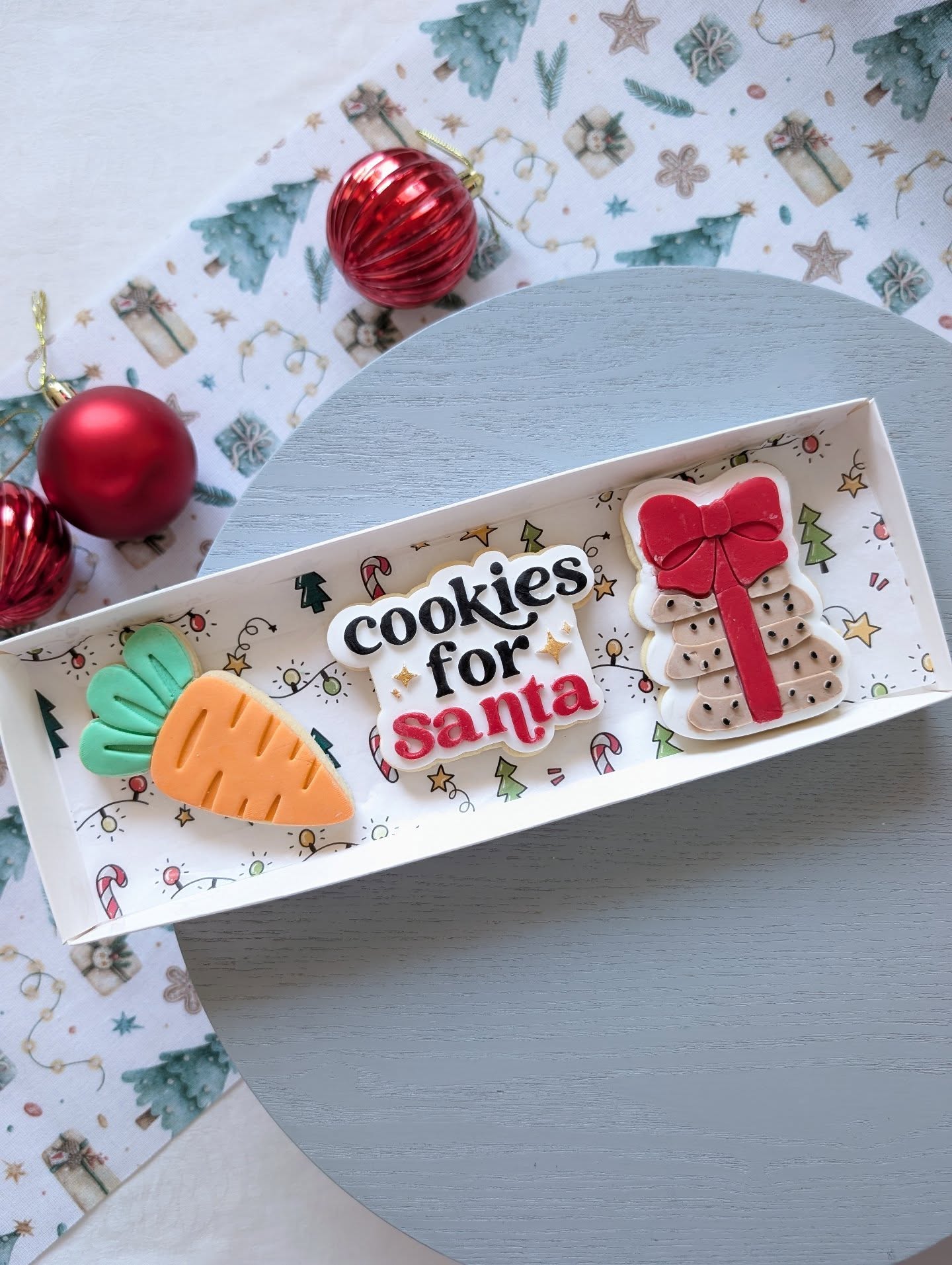 Night Before Christmas | Merry Christmas Eve Cookie Lovers❤️🍪🎄 Don't forget to pop out your milk & cookies for Santa. Oh, and carrot for the reindeers✨
Such a magical time of year🥰
#christmascookies #nightbeforechristmas #santascookies #christmascookiesforkids