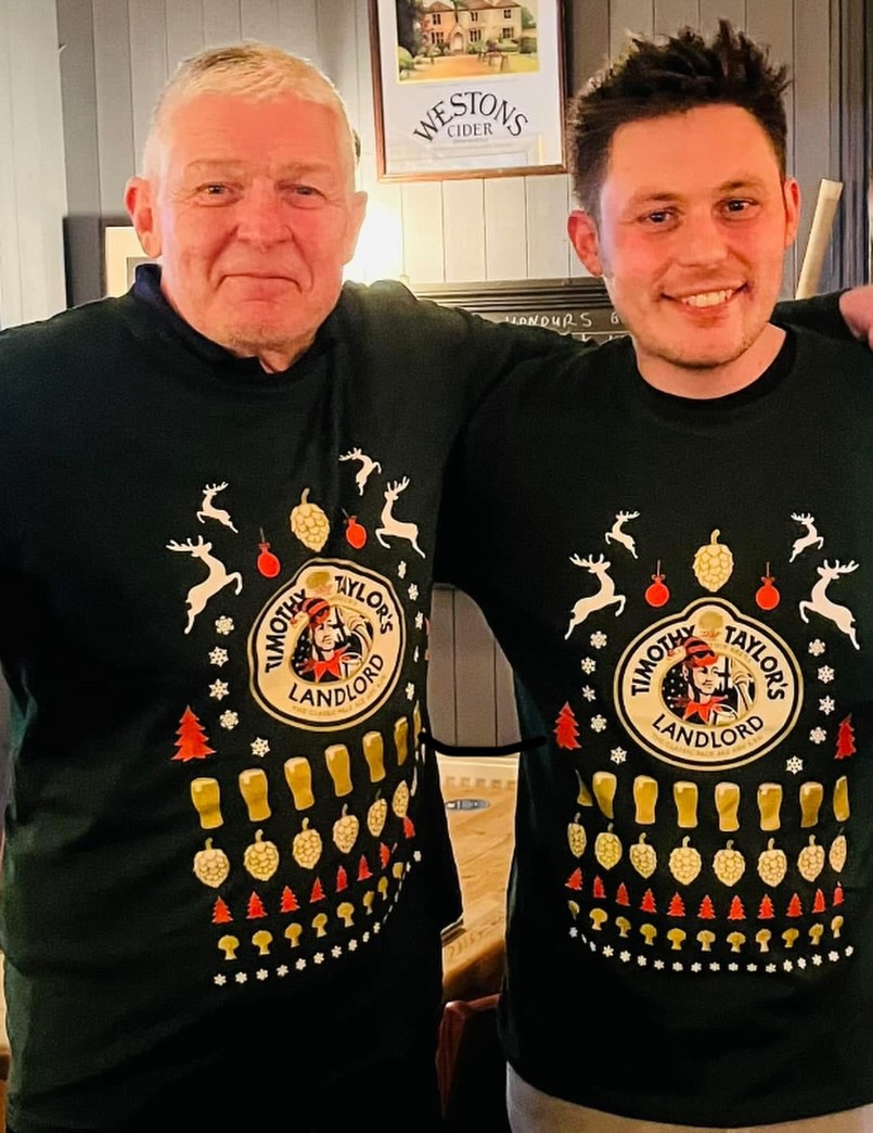 Merry Christmas from The Fox & Hounds at Lulsley 🎄
🍻