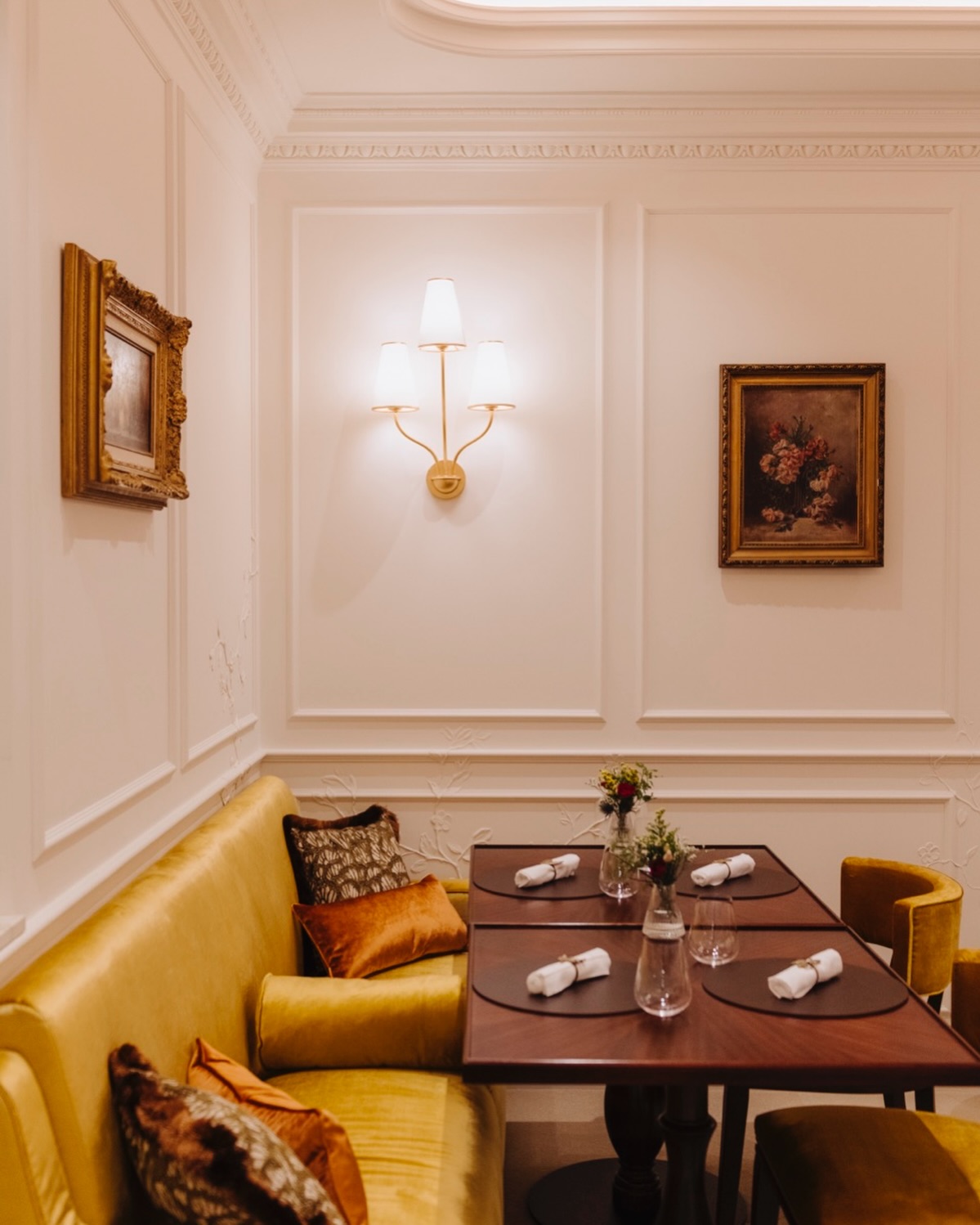 As we head into our final service before Christmas, we’re already looking forward to welcoming guests back for the festive weekend on 27th & 28th December, and then celebrating the arrival of 2026 with you.
We’ll be open for lunch and dinner on both New Year’s Eve and New Year’s Day, and can’t wait to welcome all of our wonderful guests to ring in the New Year with us ✨🥂