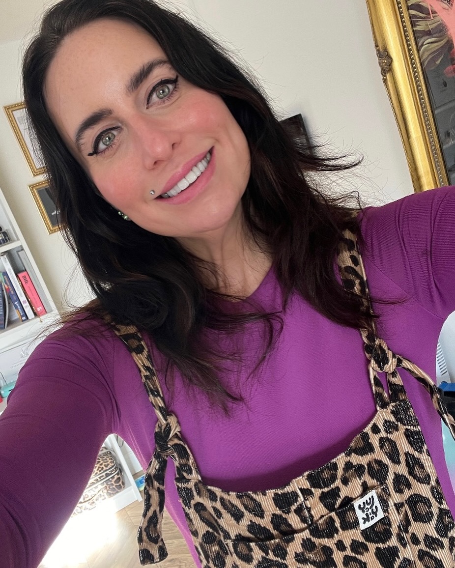 THATS A WRAP FOR 2025, and what a year! 🩷 💚🧡💜
Wanted to say a massive thank you to all my amazing clients new and old for supporting me. For the fantastic surgeons who have recommended me and the @nipcharity for making me part of their team this year.
Thanks to everyone who has simply liked my content, or shared kind words.
So looking forward to a break, some rest for my hand! 🤣 and some time to reset! Back in 2026 (7th Jan) with some exciting new things as well as my signature stuff.
With you all a lovely Xmas and a healthy and happy new year! Lots of love Jo xx