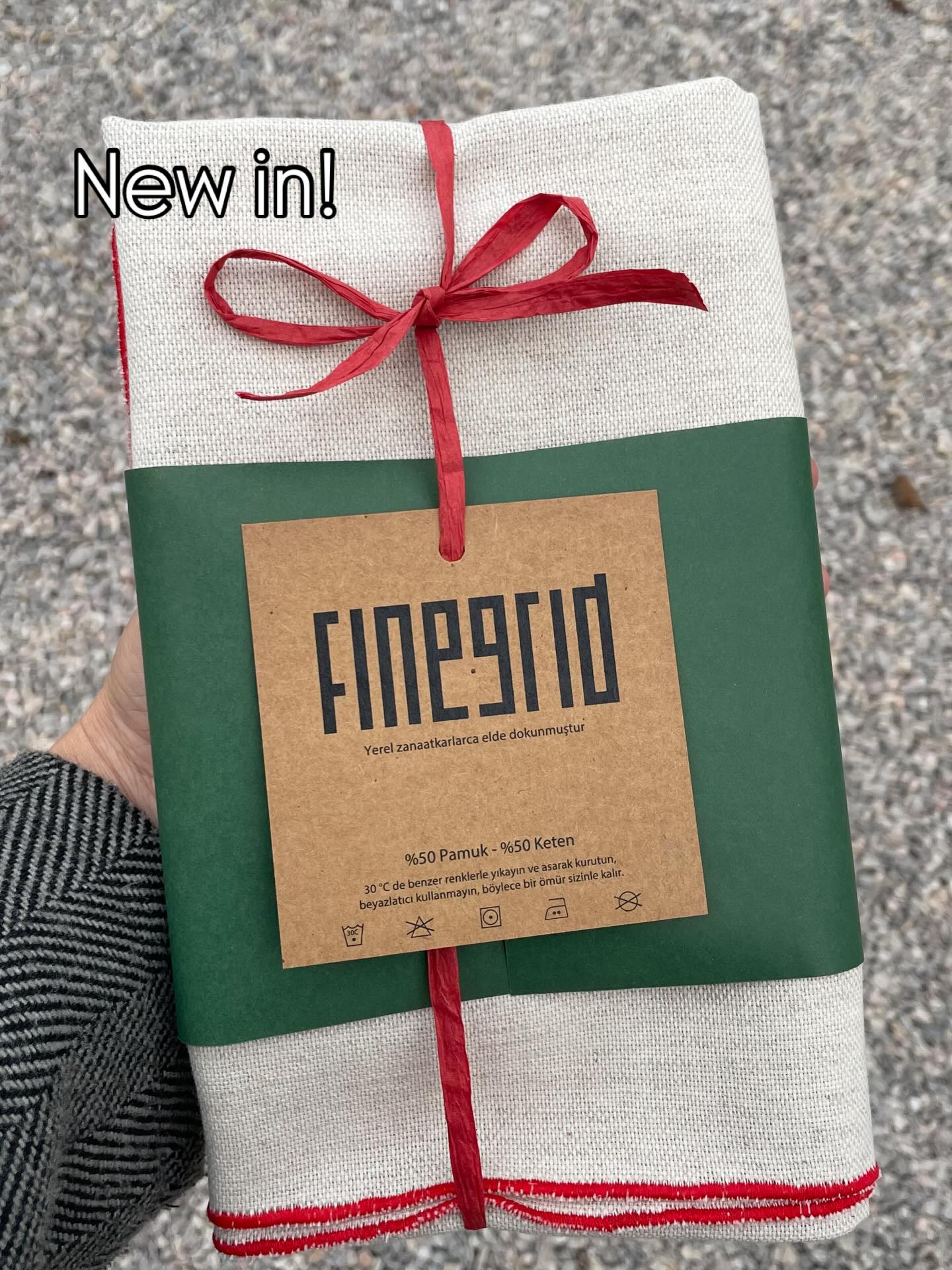 New table linen collection is here for your dinner parties! Link in bio for the limited edition pieces.
#newyeardinner #tablelinen #newyearsgift