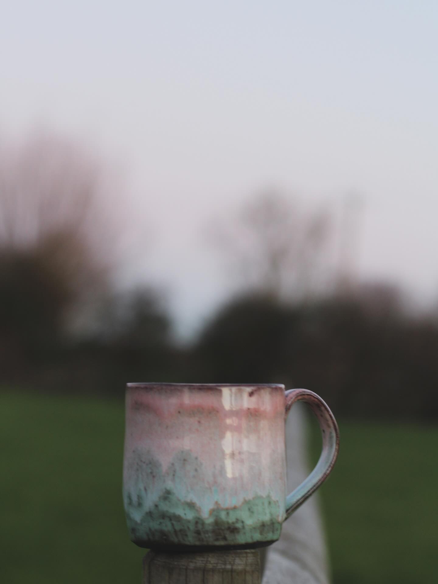 Christmas Day sky coordination with this peach of a mug. So many thanks for everyone who has supported me this year (definitely the year of the mug) and a peaceful cuppa to everyone who needs one. Lots of love, Jen x