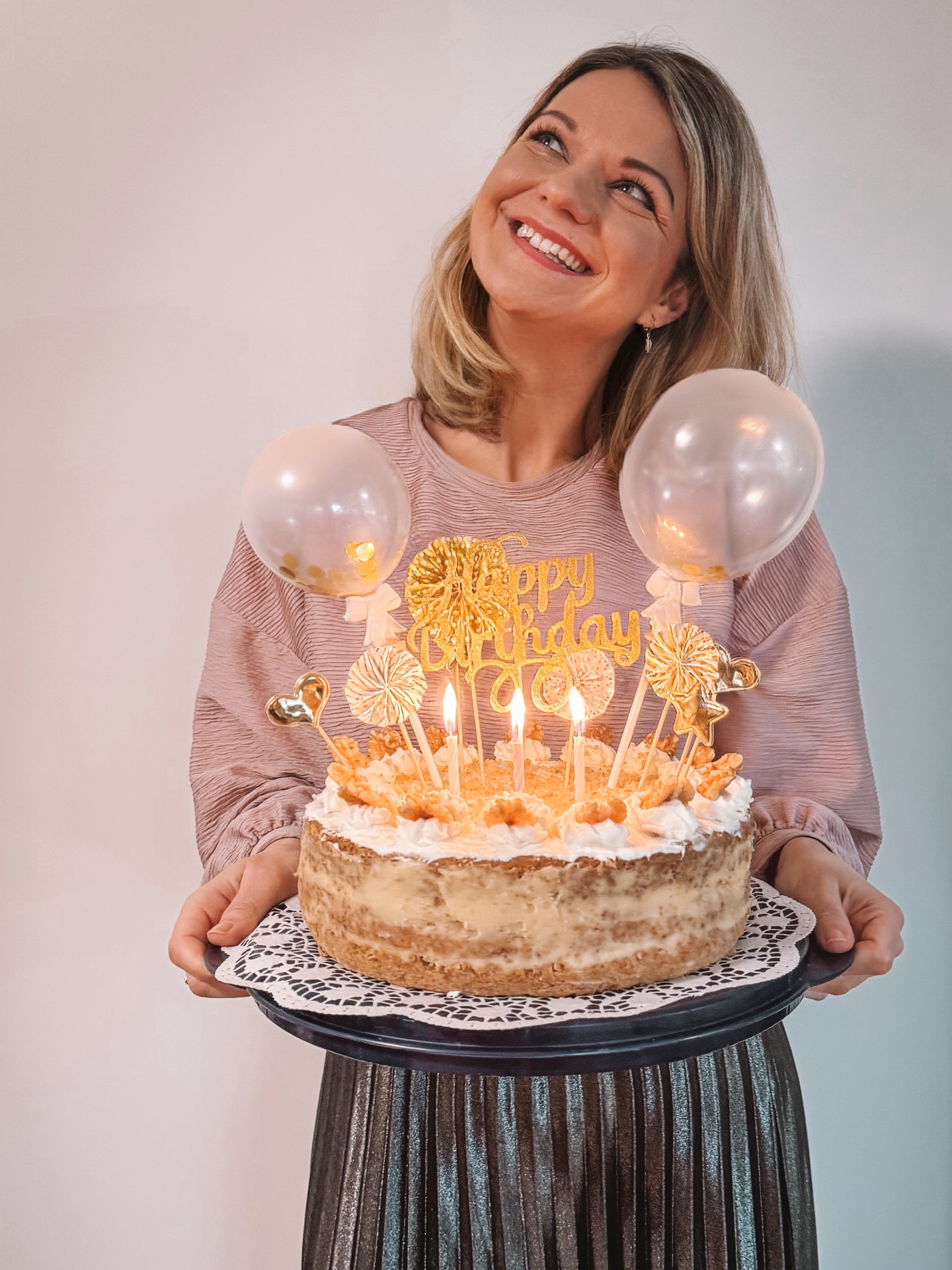 Endlich 25 💫
Ich bedanke mich von ganzem 🤍en für all eure lieben Glückwünsche- ich komme gar nicht mit dem Antworten hinterher & hoffe, ihr verzeiht‘s mir, wenn ich mich etwas später melde 🫶🏼
#birthdaygirl #christkind #dezemberkind #steinbock #geburtstagskind
📸 @shiatsu_michl 🤍