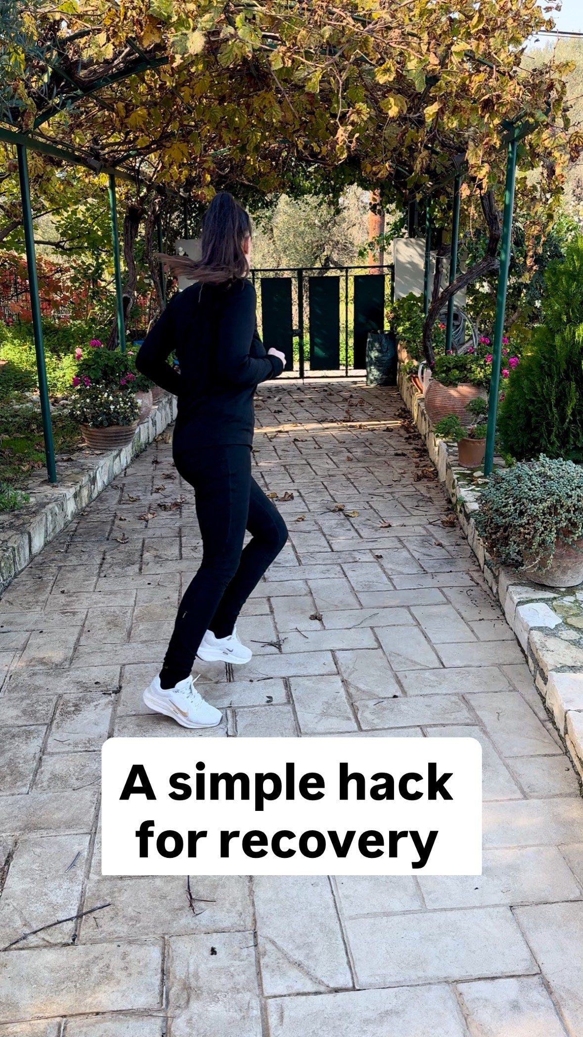 🧠 Your brain is like a plant: the better you nourish it, the better it heals 💛 The more you support your nervous system, the clearer and more energized you’ll feel 💛
🙌 The good news? There are many ways to do this, but this method, alternating short interval training with breathing exercises, is one of the best for people with concussions or long COVID.
I’m not making this up; it’s been studied by a neuroscientist and has already been proven effective in thousands of others.
It’s perfect for preventing overstimulation and calming your nervous system!
👀 This simple hack first raises your heart rate and then gently brings it down with the breathing exercise. The more consistently you do this, the easier it becomes for your nervous system to find rest on its own.
👉 Not only does it help you exit fight-or-flight mode, but it also reduces headaches, brain fog, anxiety, and fatigue after a concussion.
👉 A really simple and effective quick win, you can do these exercises anywhere, and you don’t need any special equipment. (So definitely follow for more tips @theconcussioncommunity)
🎧 Want to know more about this interval training and which other proven method I used, besides this interval training, to reduce my symptoms?
👉 Link in bio for the link to my free masterclass.