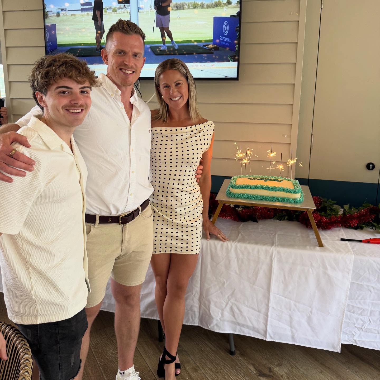 T H A N K Y O U 💕
Another year done and dusted with my Fit For Change family and this year was a little bit special, because it marked 10 years since my first ever FFC bootcamp in Alexandria Park 🤯👵🏼
It's been a long journey since the days of me standing in the park with two clients, an A3 sized laminated sign and three kettlebells from Aldi (lol) and looking back, I can't believe I made it this far😂
Thank you to my wonderful clients for celebrating with me last weekend and I wish I got more photos of everyone at the party!! I am eternally grateful for my FFC family and I feel lucky to have each and every one of you in my life🤍
And to my wonderful trainers, @joshua_moose_ and @maxferri04, thank you for all your support over the last year. I couldn't have done it without you both!
So here's to another 10 (okay maybe 5, lol) years of dishing out burpees by the beach😜 and cheers to a cracking 2026!! 🥂🥳
Ps. Cake and cupcakes created by my amazing friend Bel from @trillabakery so please follow her page as she's amazing!