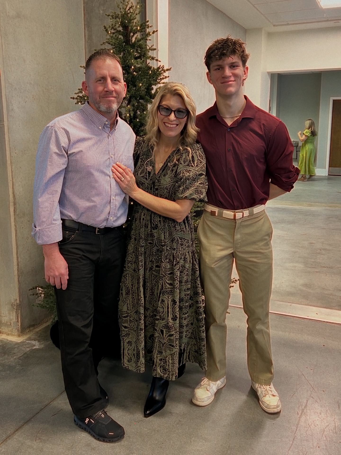 Merry Christmas from the Banks!
(Missing @theethanbanks and @lydiajanebanks with all our hearts! ♡)