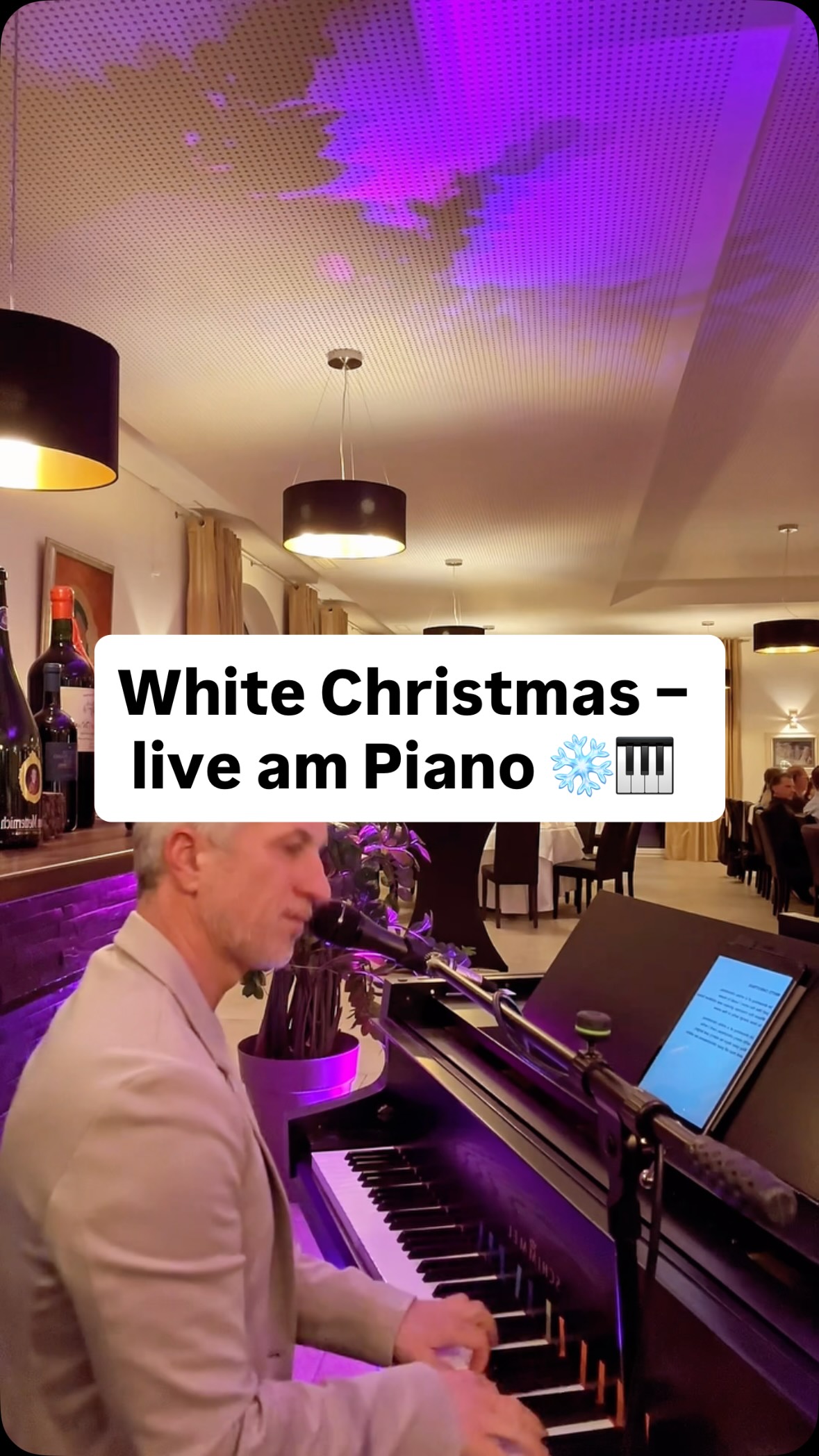 Frohe Weihnachten 🎄✨
Ein kleiner Moment „White Christmas“ – live am Piano & Stimme, direkt aus dem Herzen 💓
May your holidays be warm, and full of love. ✨
Merry Christmas everyone! 🤍🎶 - Sretan Bozic 🌟
•
•
🎶 Erlebe mich auch 2026 wieder live – stay tuned.
•
•
#weddingmusic #eventmusic #hochzeitssänger #hochzeitspianist evententertainment