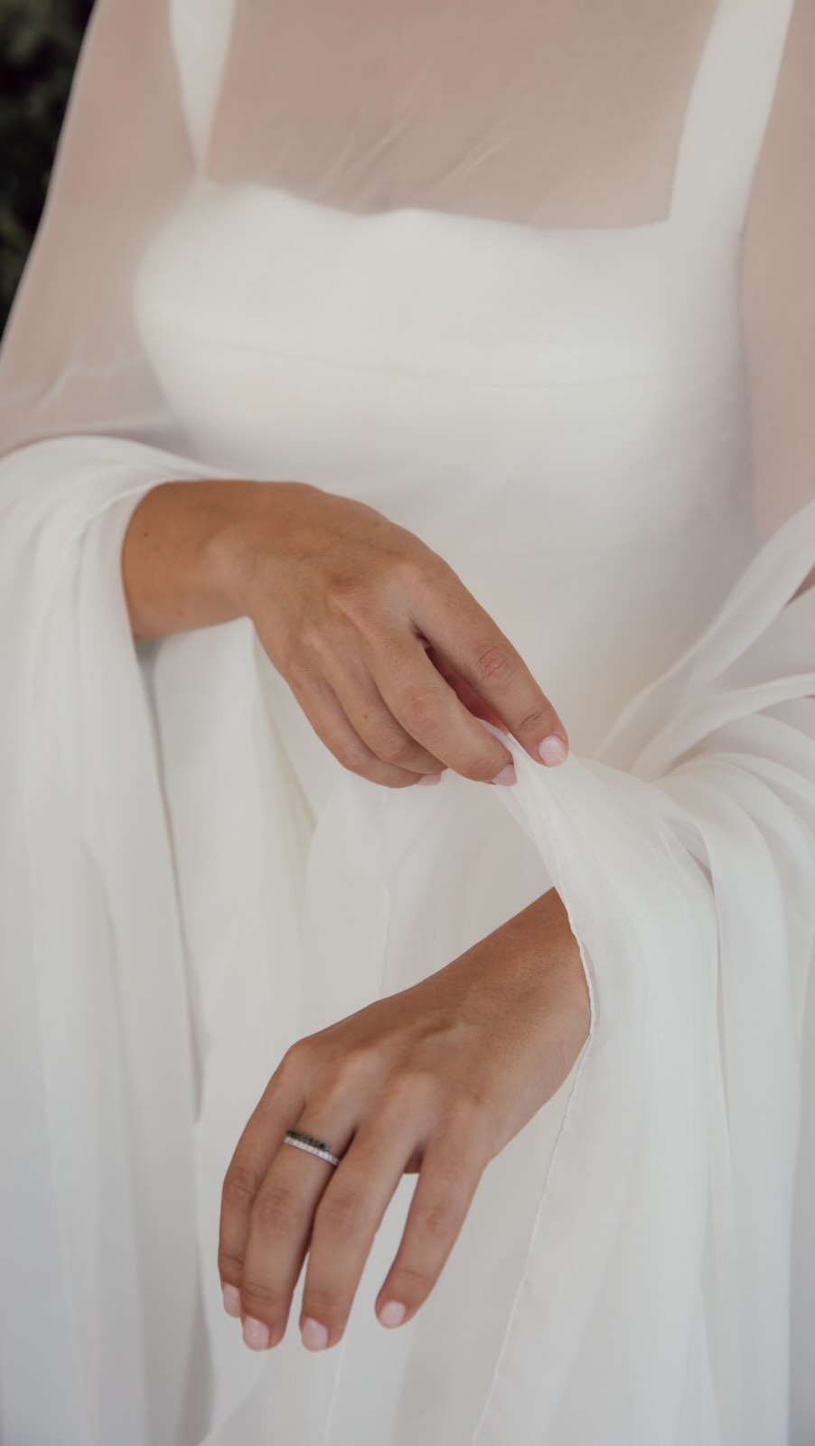 Alejandra y Eduardo.
Una boda mediterránea, sencilla y llena de amigos, momentos de calidad y mucho amor.
@storiesby_mary
@veronicagutgar
@mamenblasco_flores
@loveinmehari
@fincatorrebosch