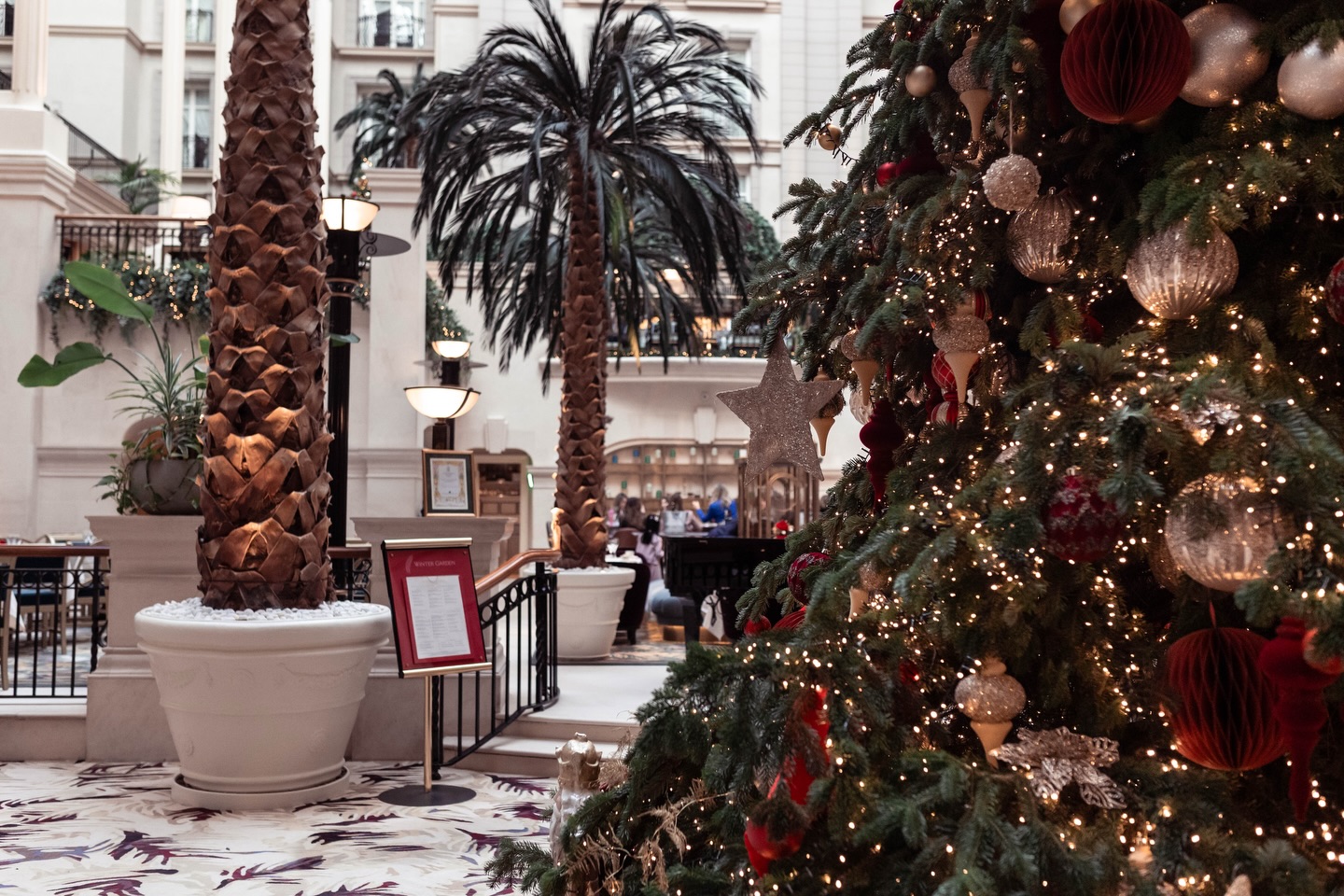 Merry Christmas from little ol’ me! 2025's been a wild ride, and I'm thrilled all the cool people haven't unfollowed me yet. Here's to 2026... Have the most epic festive few days
#londonweddingphotographer #hertfordshireweddingphotographer
Venue @the_landmark_london