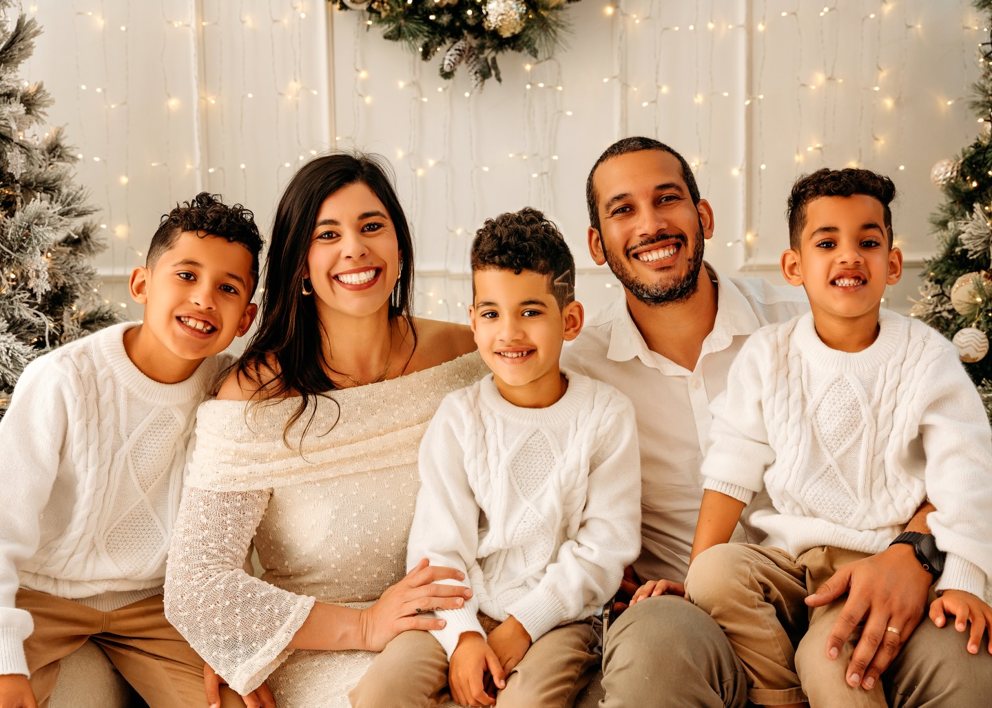 From my family to yours, thank you for an unforgettable year 🤍
May your Christmas be filled with love, hugs, and moments that become memories 🎄
With love,
Thaty