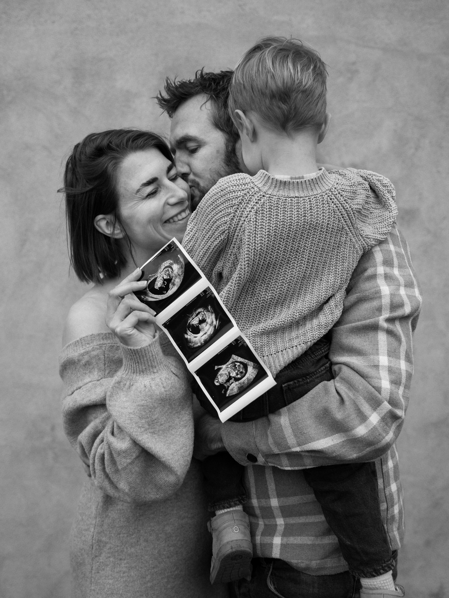 Zo blij voor lieve @marijnebingfotografie en Max met dit mooie nieuws!😍 En natuurlijk geweldig voor Dies die nu grote broer wordt, al zegt hij zelf dat hij al een ‘gote boy’ is 🥹🥰
#zwangerschap #zwangerschapsaankondiging #zwangerschapsfotograaf #babyin2026 #fotograafdoetinchem