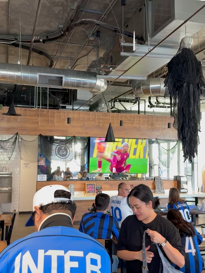 Good evening Interisti,
FC Internazionale - Bologna
Sunday, January 4th - 11:45am
Will be hosted at the Arrow Lodge Brewing Los Angeles:
950 E 3rd St #1A, Los Angeles, CA 90013
We finally return after the holidays to watch the games together. AVANTI INTER! ⚫️🔵
#inter #interclublosangeles #fcinternazionalemilano #fcinternazionale curvanordmilano intermilanfc n fcinter inter intermilan cuoreneroazzurro🖤💙 fcim