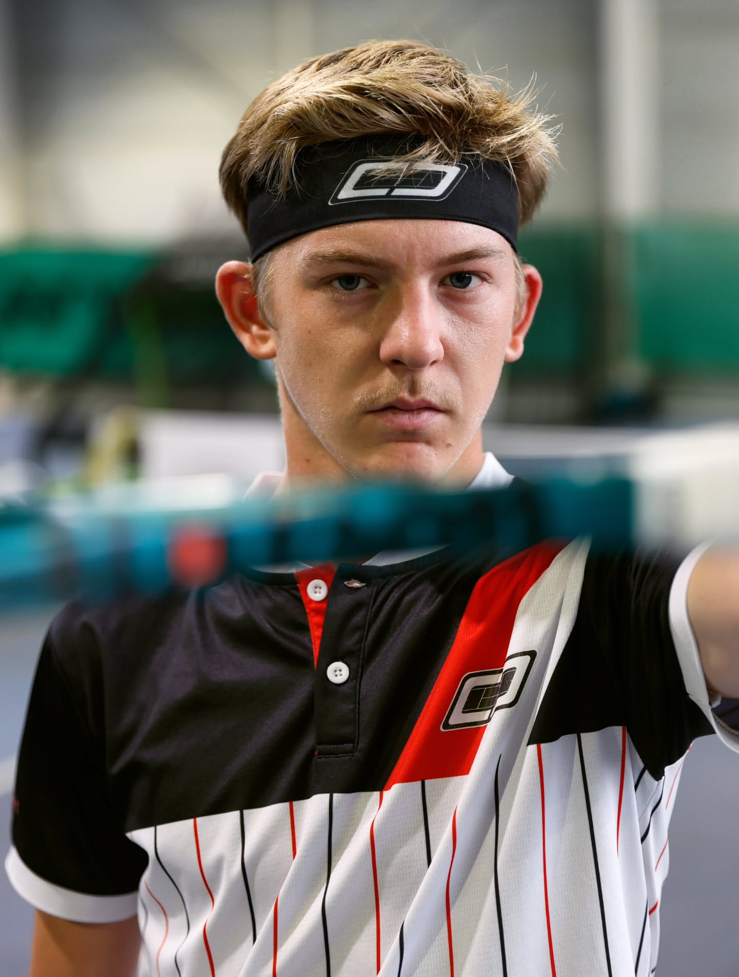 CENTRE COURT VOUS SOUHAITE UN JOYEUX NOËL ET DES FÊTES DE FIN D'ANNÉE AUSSI ROCK'N'ROLL QUE POSSIBLE ! 🎾🎸🎄
ROCK'N'ROLL TENNIS IS NOT DEAD.
CENTRE COURT EST UNE MARQUE FRANÇAISE 🇫🇷
Visitez notre e-shop : www.centrecourt-tennisapparel.com
🎾@alius_ytb
📷@focalefinelle
#tennis #tenniscourt #tennisaddict #tennisoutfit #tennisapparel