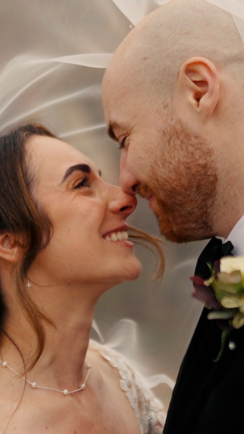 The perfect autumn wedding! 🍁
Videography: @momento_media
Photography: @mattheathphotography
Dress: @theboutiqueuk
Make up: @glowbykt
Hair: @albinahairandmakeup
Band: @broadway.band
Florist: @darlingxbuds
Cake: @cakecuisine_essex
Venue: @devere_latimerestateweddings
Stationary: @bigdaydesigns_
Photo Booth: @magicmirrorphotoboothhire
Sax: @slavonsax
Dj: @djray.showtime
Wedding car: @prestige_carriages