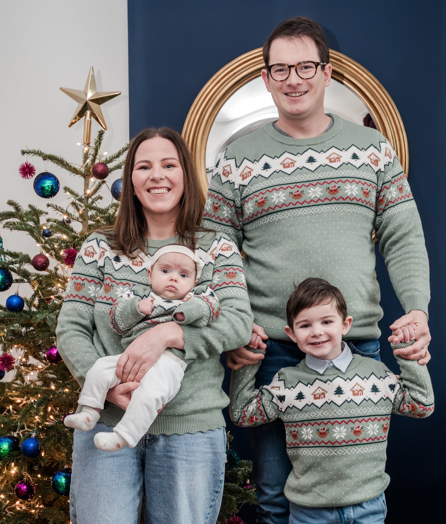 During the holiday season, we wanted to share a slightly more personal moment — one that truly reflects who we are.
These photos are simple, genuine, and above all authentic, because we strongly believe in the importance of being ourselves, both in life and in our work.
This year, Christmas looks a little different for us — it’s just the four of us, as the flu decided to join us at home. A quieter celebration, but no less meaningful 🤍
Christmas is a time for family, gratitude, and the essential things that truly matter.
We wish you all a very Merry Christmas, filled with warmth, smiles, and beautiful moments to share.
Thank you for your trust and your continued support throughout the year.
#joyeuxnoël #merrychristmas #holidayseason #noel2025 #pulldenoël