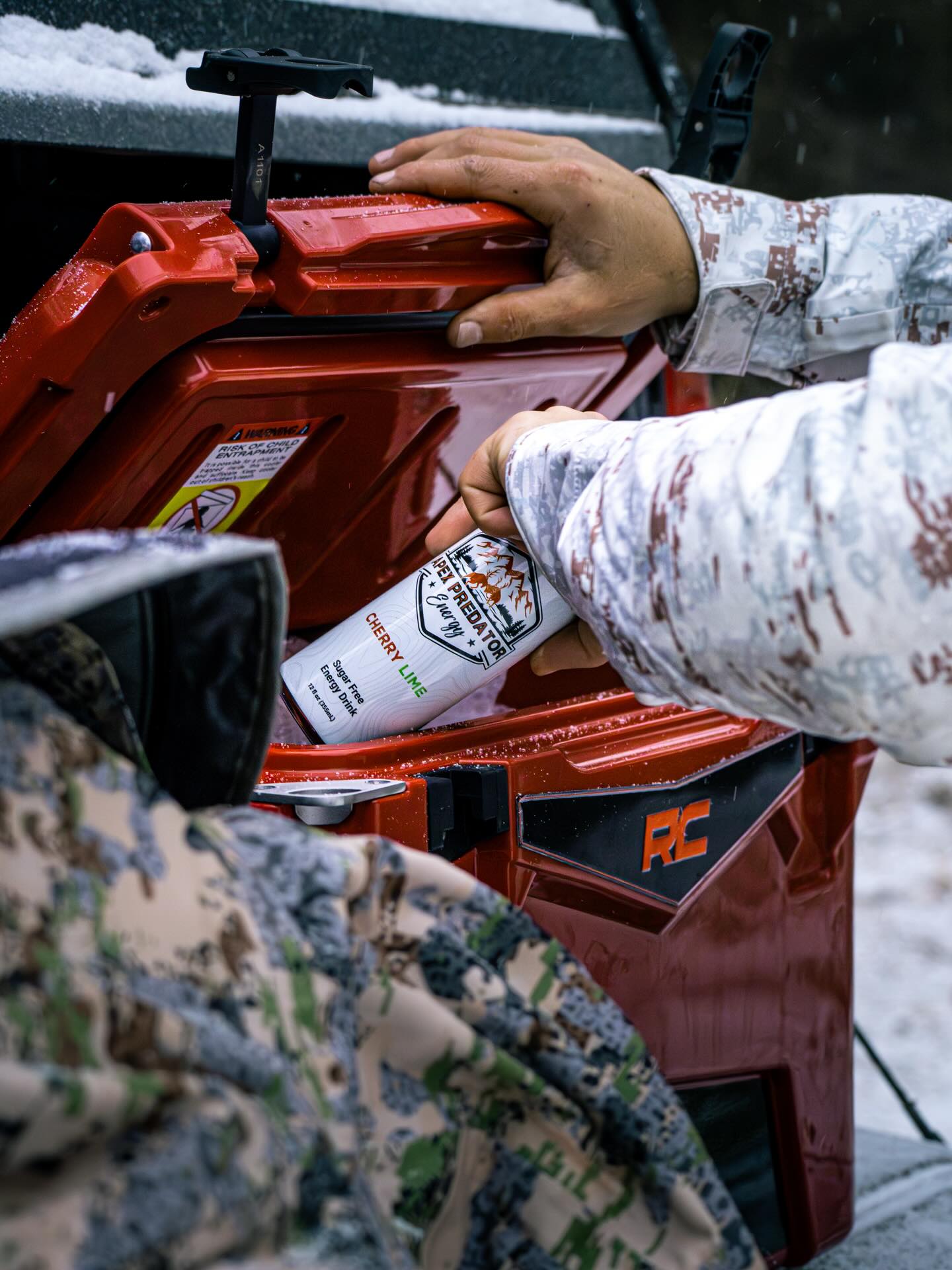 Cold mornings, frozen roads, long walks into the timber. This Christmas we give thanks for the greatest gift — Jesus Christ.
Merry Christmas from Apex Predator Energy 🎄
#APEXPREDATORENERGY #hunt_az #bowhuntingaz #arizonahunting #elkhunting #muledeerhunting #coueswhitetail #bowhunt #hunting #duckhunting #huntinggear #elk #westernhunting #energydrink #robinsonarchery #rossoutdoors #bullbasinarchery