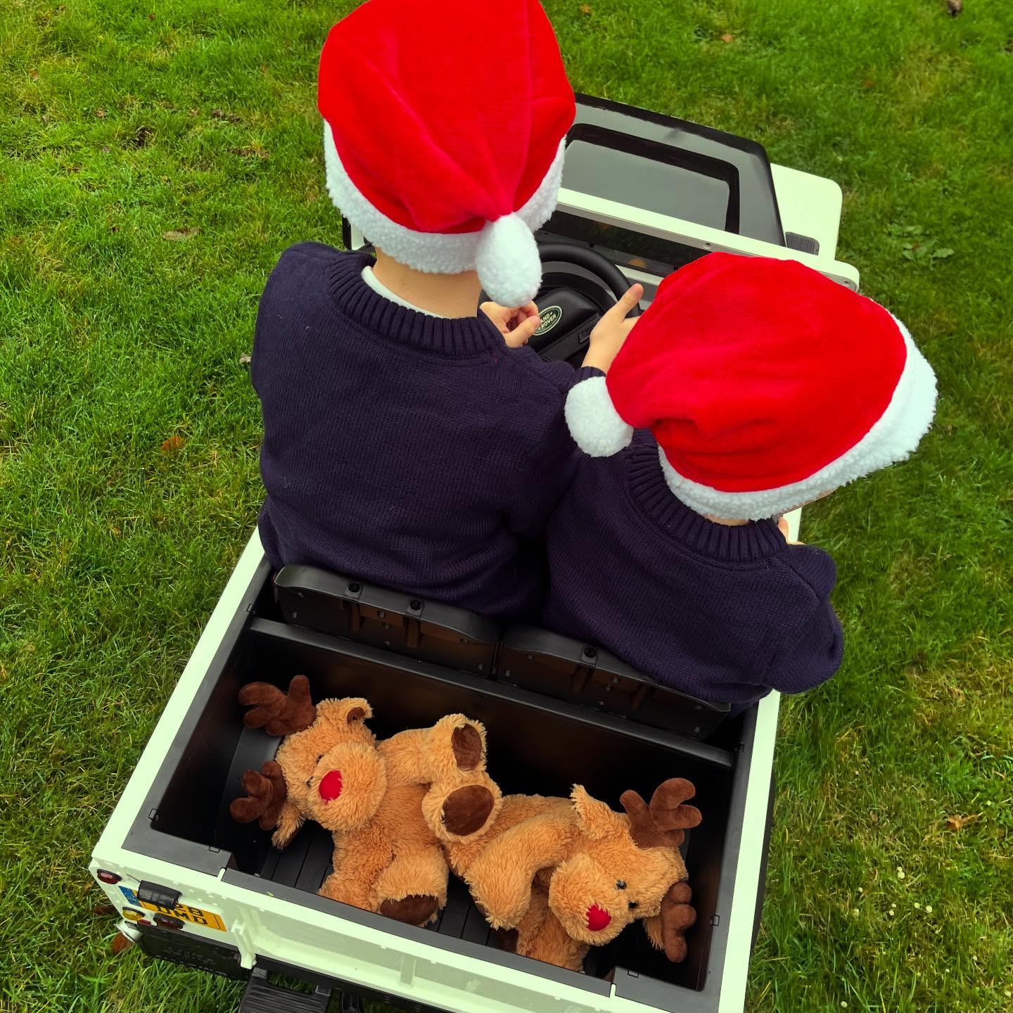 Christmas delivery service #matchymatchy #landylads #happychristmas