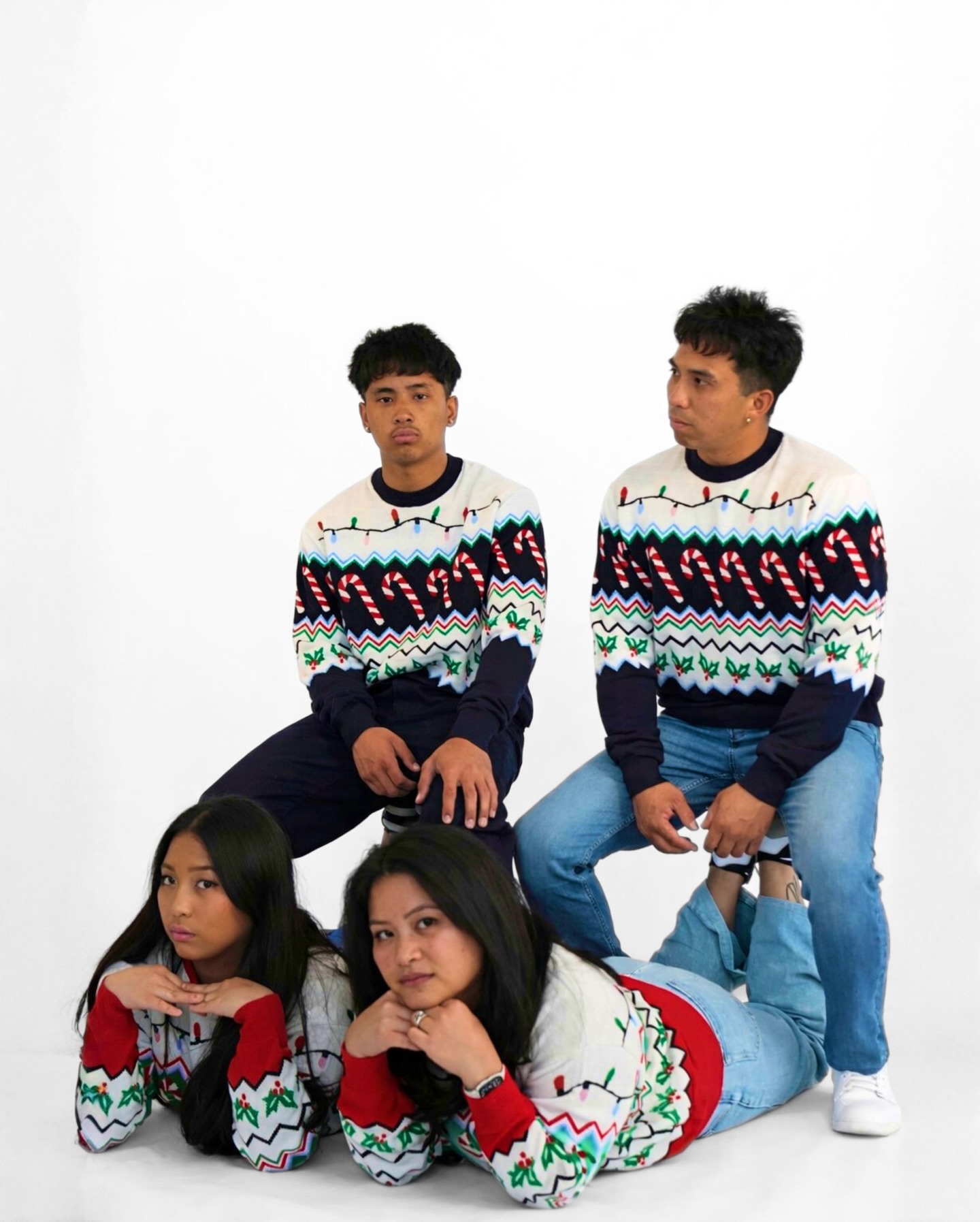 Festive? Yes.
Comfortable? Debatable.
Merry Christmas from Stay Q 🎄
… and the Lazatin family 🤣💝
#Christmasphotoshoot #jcpenney #jcpenneyphotoshoot #awkwardphotoshoot