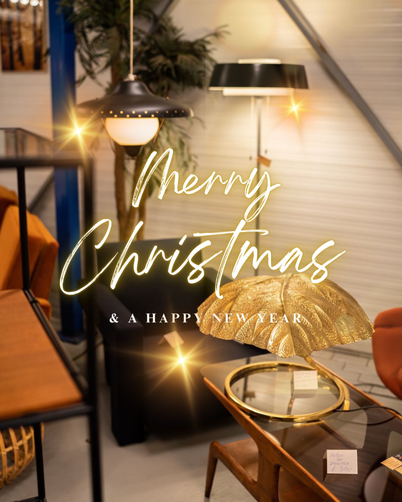 We wish everyone a merry Christmas with warmth, happiness, and great moments.
Feel like shopping Vintage treasures after Christmas? Our warehouse is Saturday open from 12:00 to 16:00
Happy Holidays & hope to see you soon!