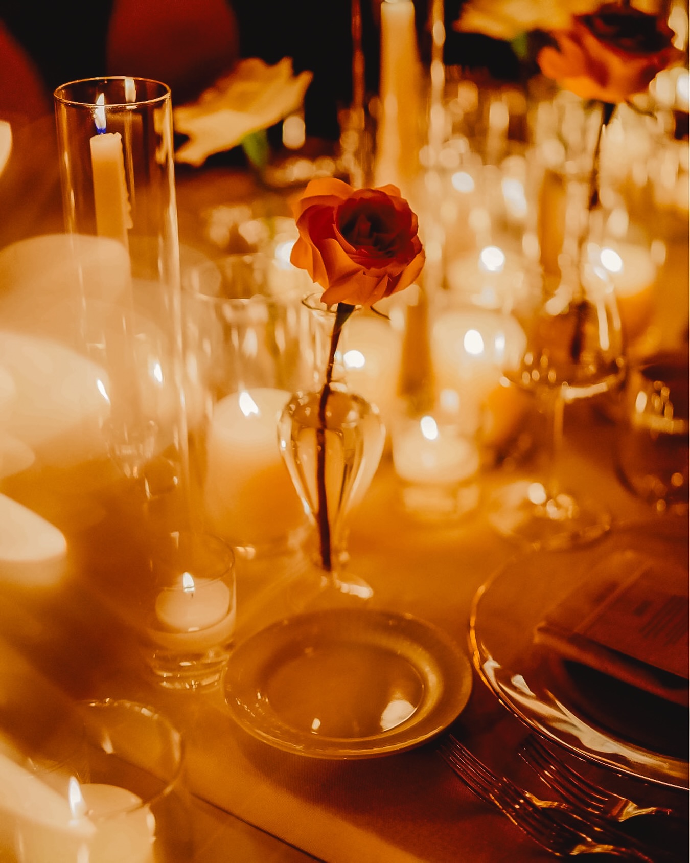 Light flickered, petals waited,
and the table held every moment in between.
#weddingplanning #bosphorus #istanbul #wedding